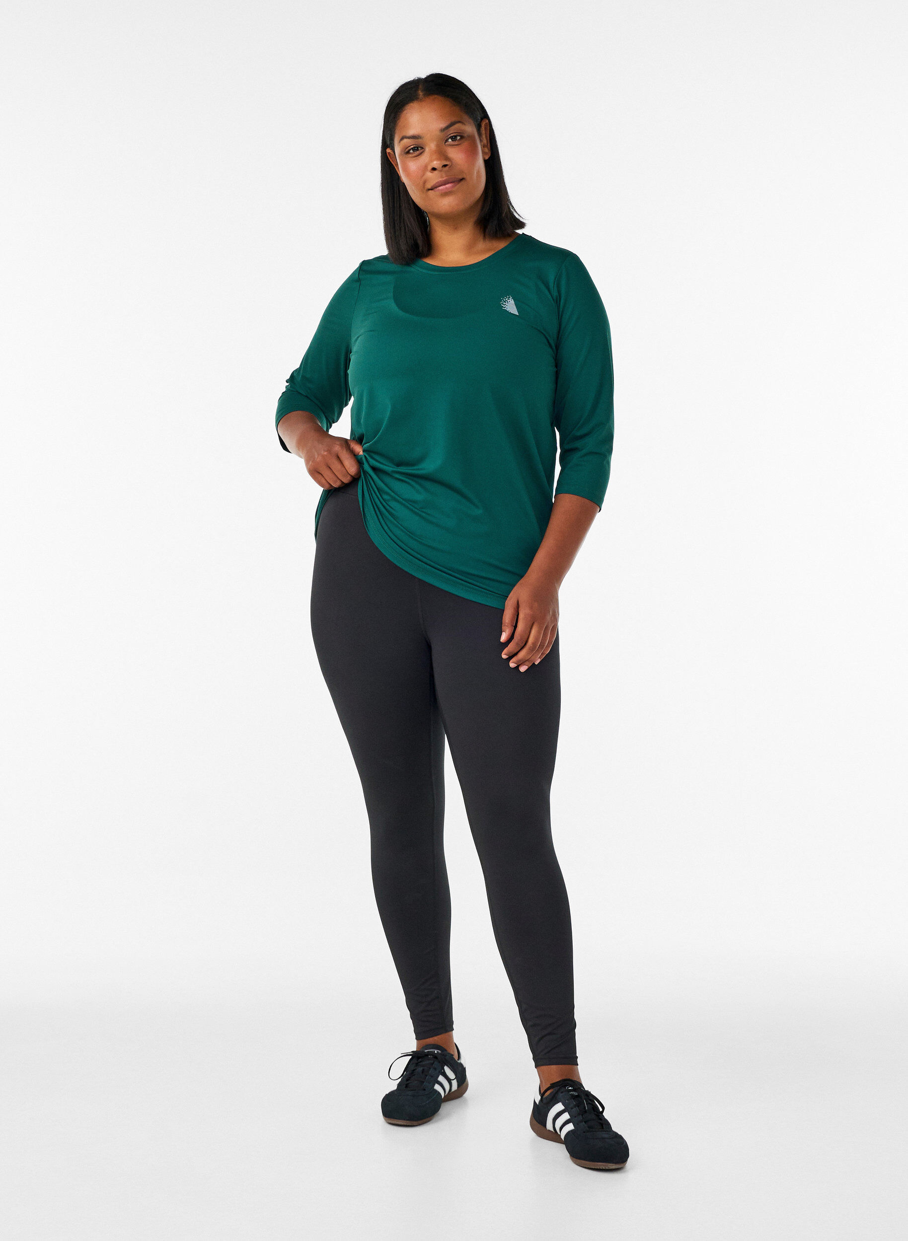 ZizziSports top with 3/4 sleeves, Vert fonc&eacute;, Model image number 1
