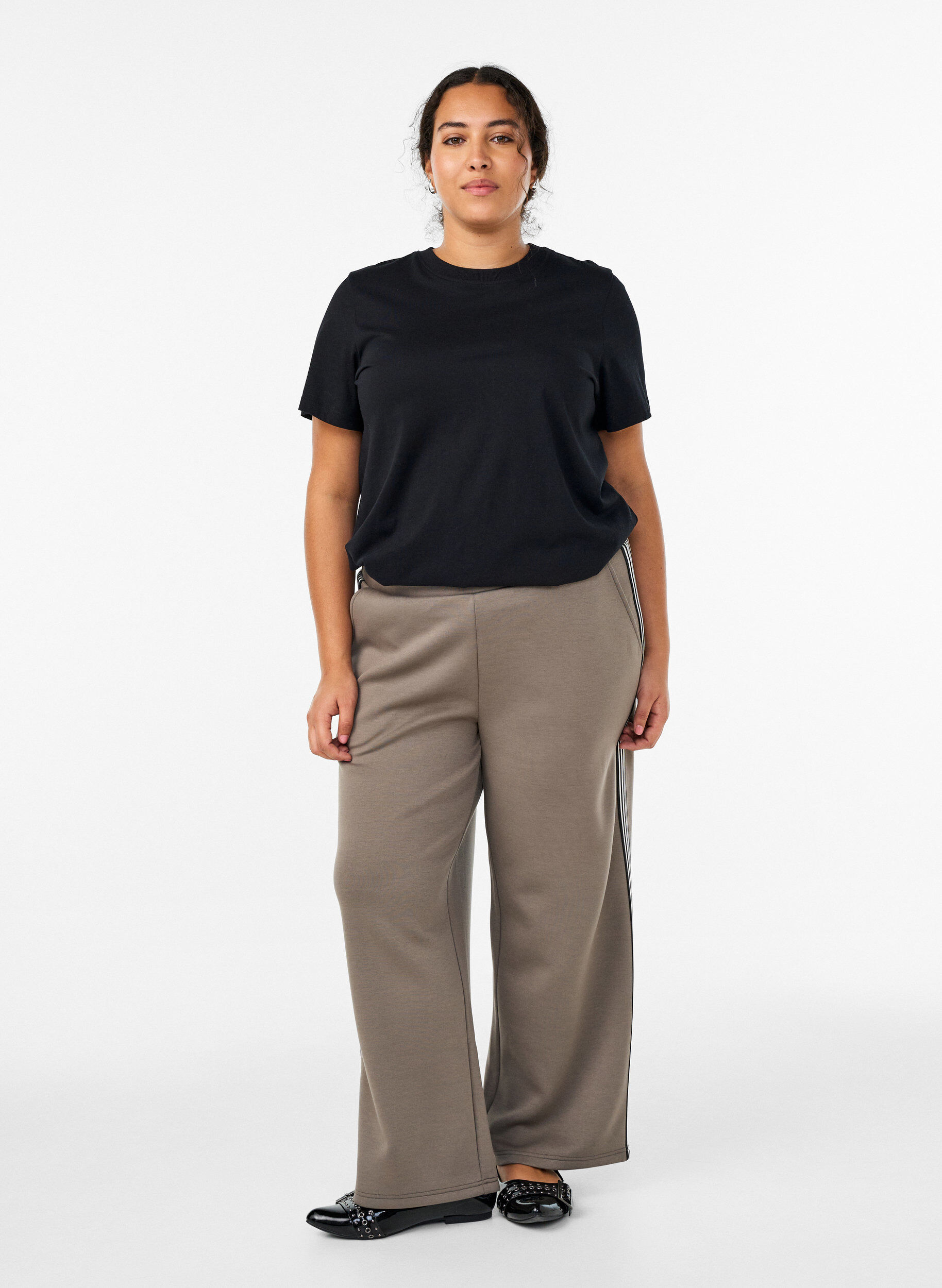 Pantalon avec bandes lat&eacute;rales, Beige, Model