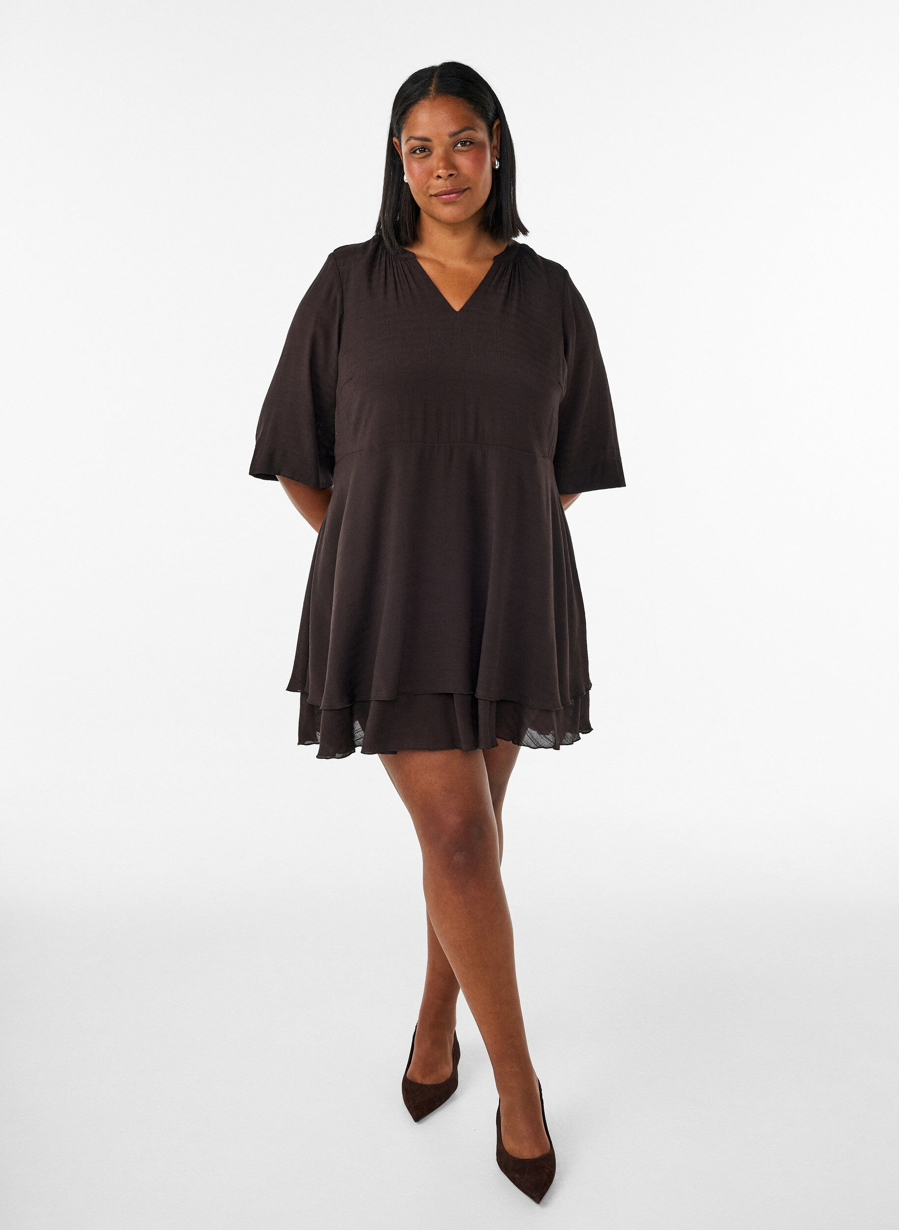 ZizziRobe coupe &eacute;vas&eacute;e avec volants &eacute;tag&eacute;s, Marron, Model image number 1