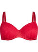 Soutien-gorge rembourr&eacute; avec bonnets en microfibre brillante et dentelle, Rouge, Packshot image number 0