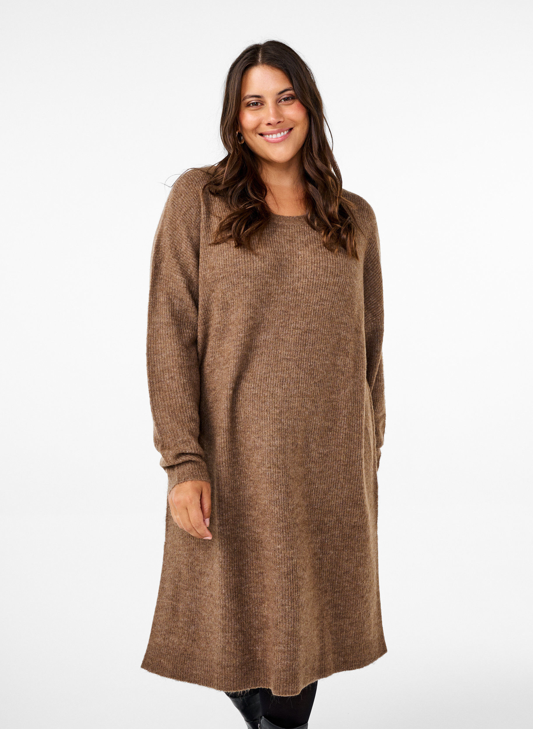 Zizzi Robe &agrave; manches longues en tricot c&ocirc;tel&eacute;, Caribou Mel., Model image number 0