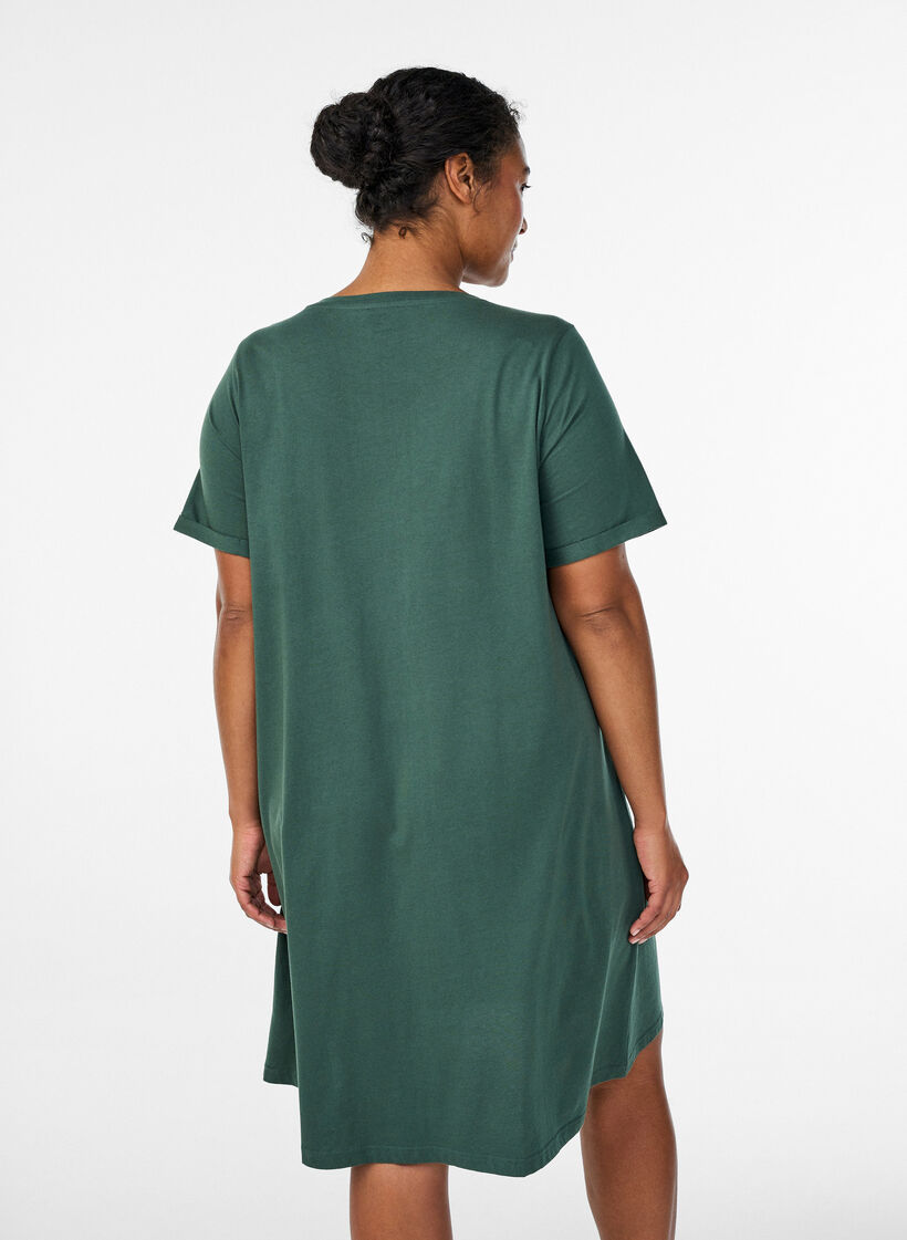 Chemise de nuit &agrave; manches courtes en coton biologique, Vert fonc&eacute;, Model image number 2