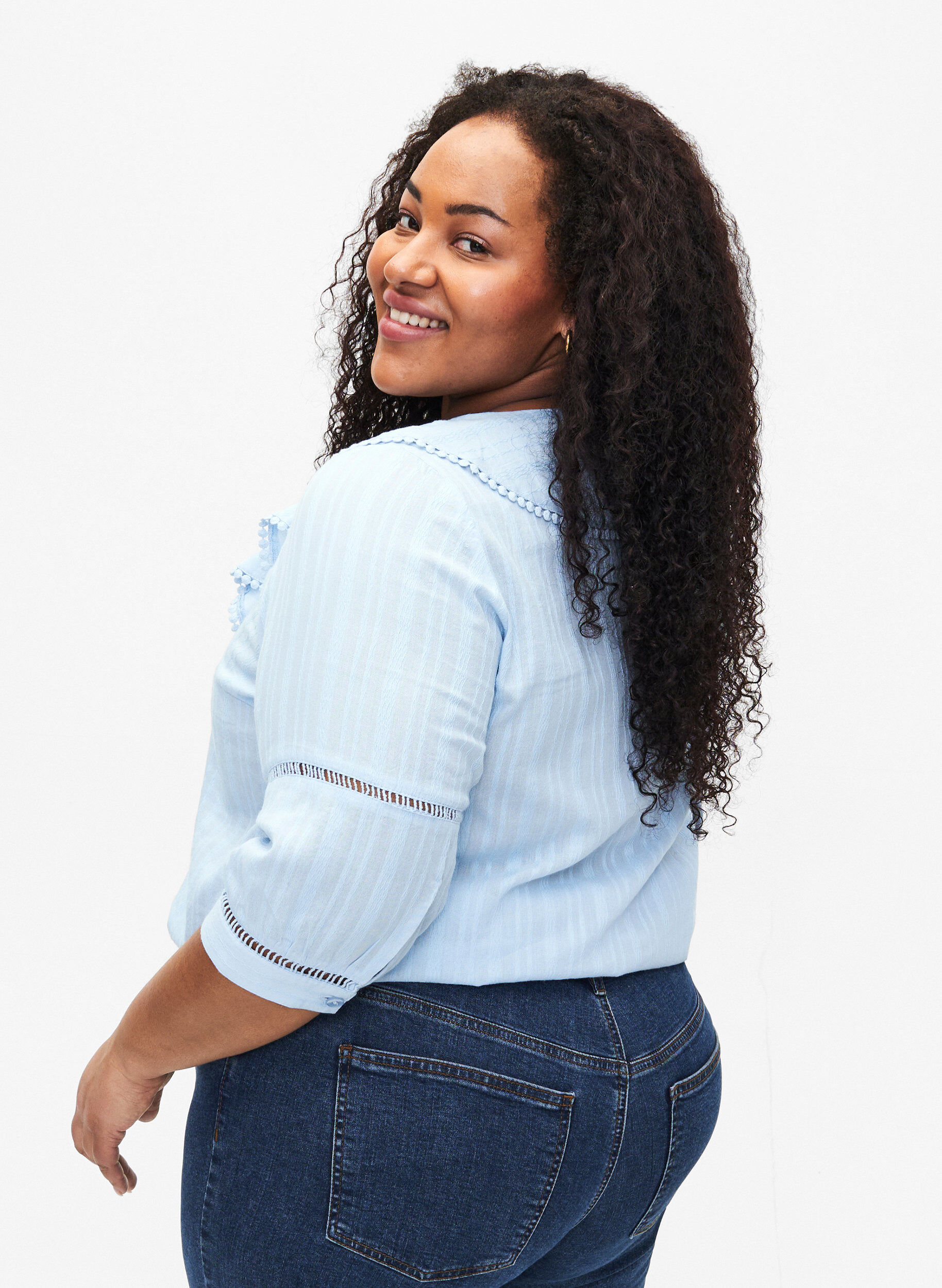 Zizzi Chemisier &agrave; manches 3/4 et dentelle, Chambray Blue, Model image number 1