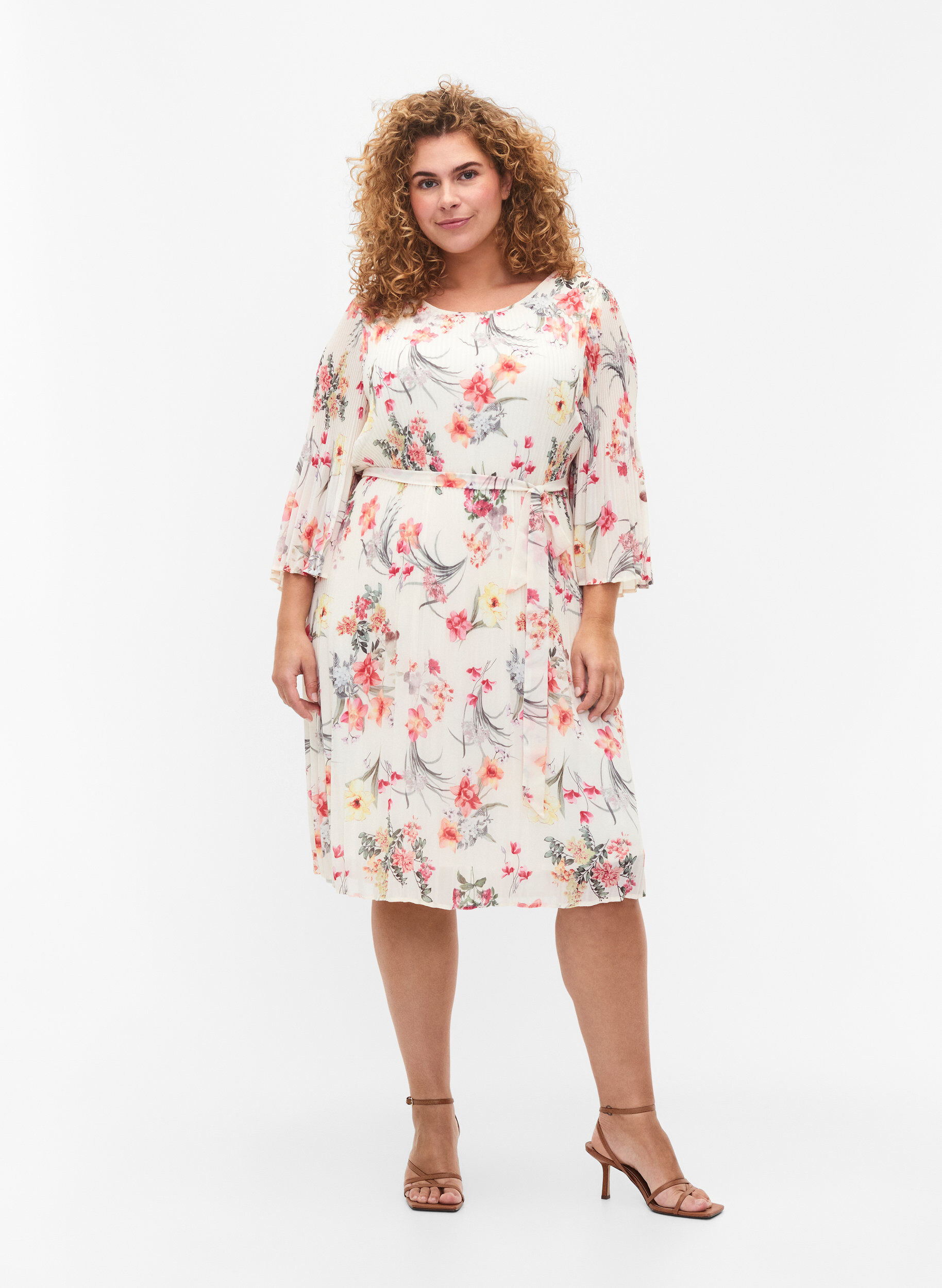 Zizzi Robe pliss&eacute;e imprim&eacute;e avec lien &agrave; nouer, Sugar Swizzle Flower, Model image number 2