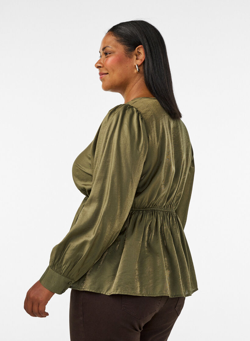 Blouse brillante en viscose &agrave; effet p&eacute;plum, Vert Kaki, Model image number 2