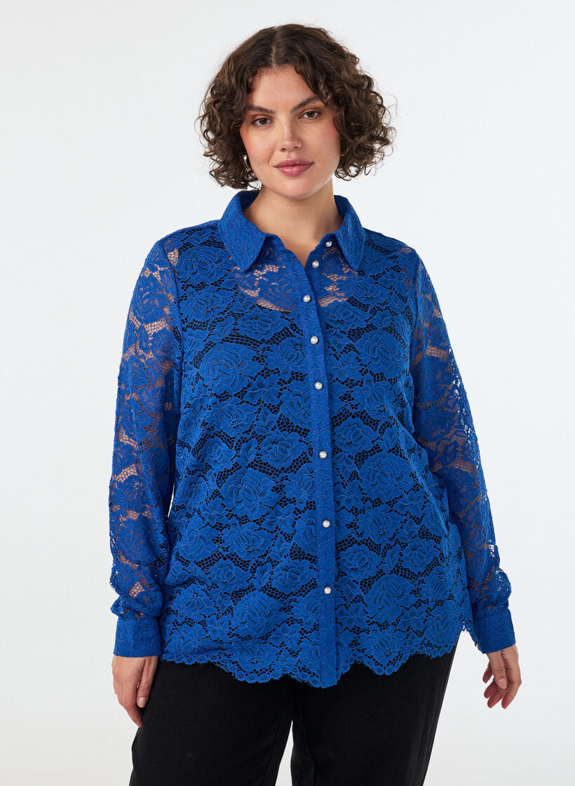 Chemise en dentelle avec boutons nacr&eacute;s, Bleu, Model image number 0