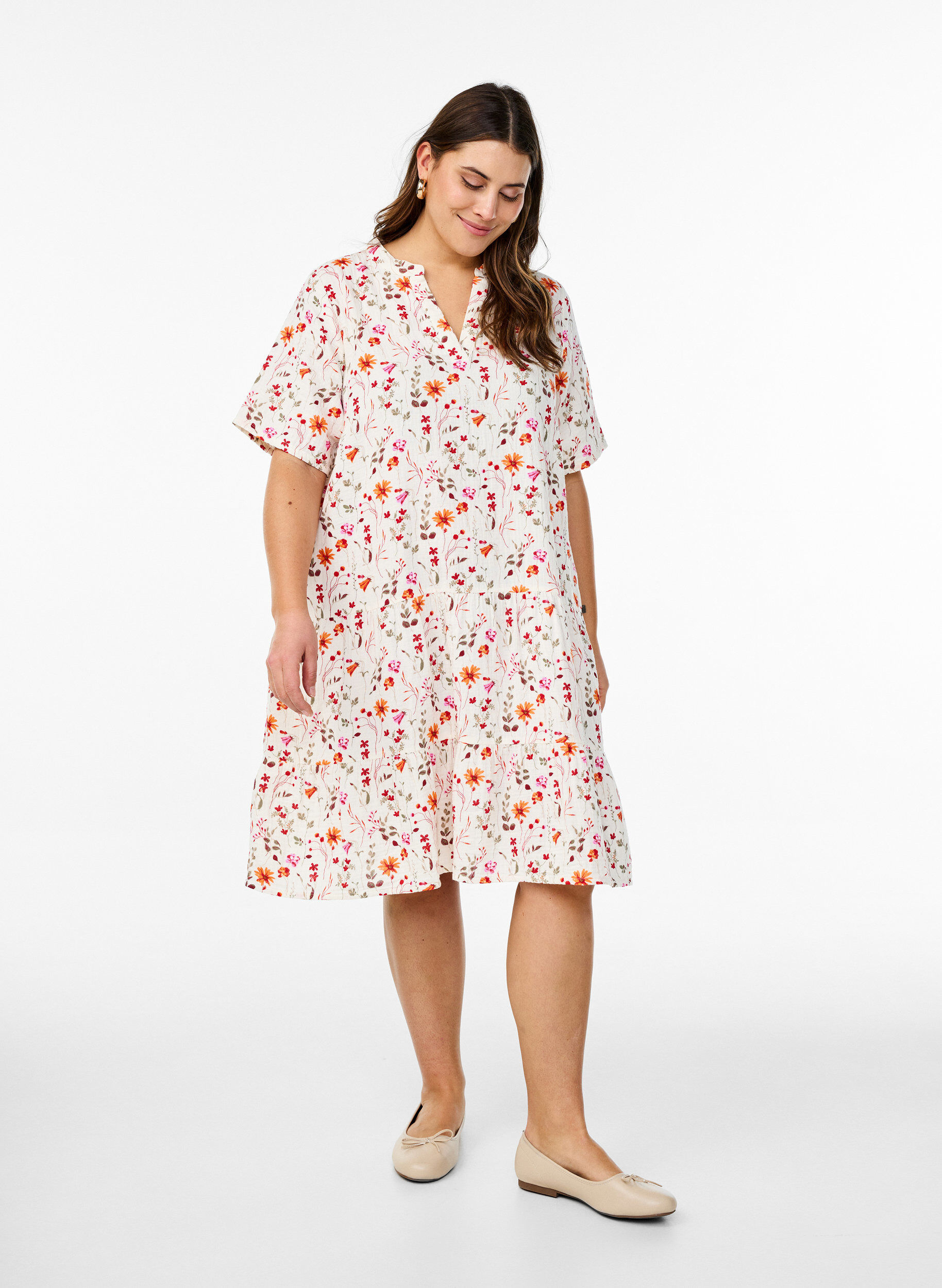 Zizzi Robe courte en mousseline de coton avec motif, Blanc, Model image number 1
