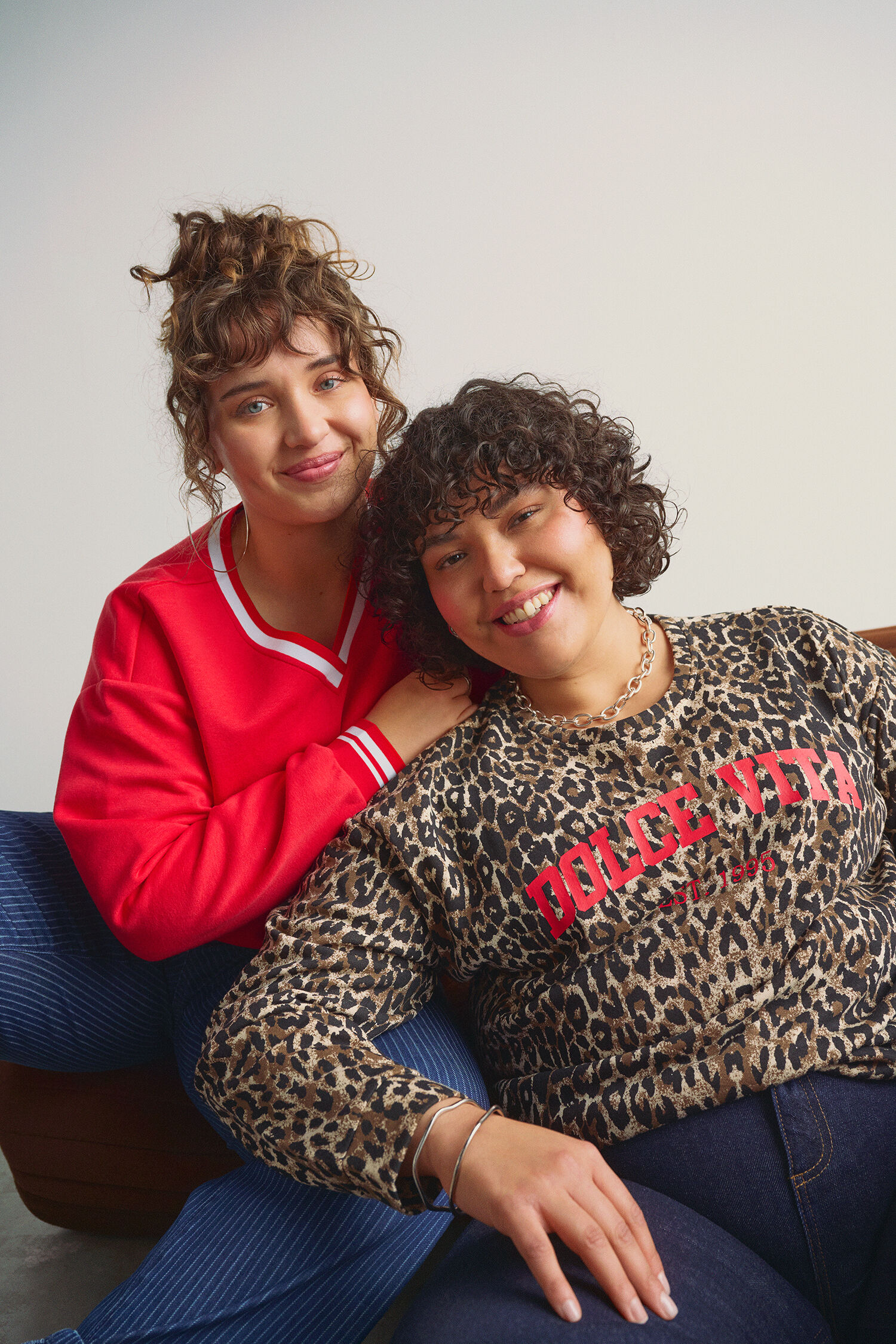 Leopard et couleurs rouges, , Model