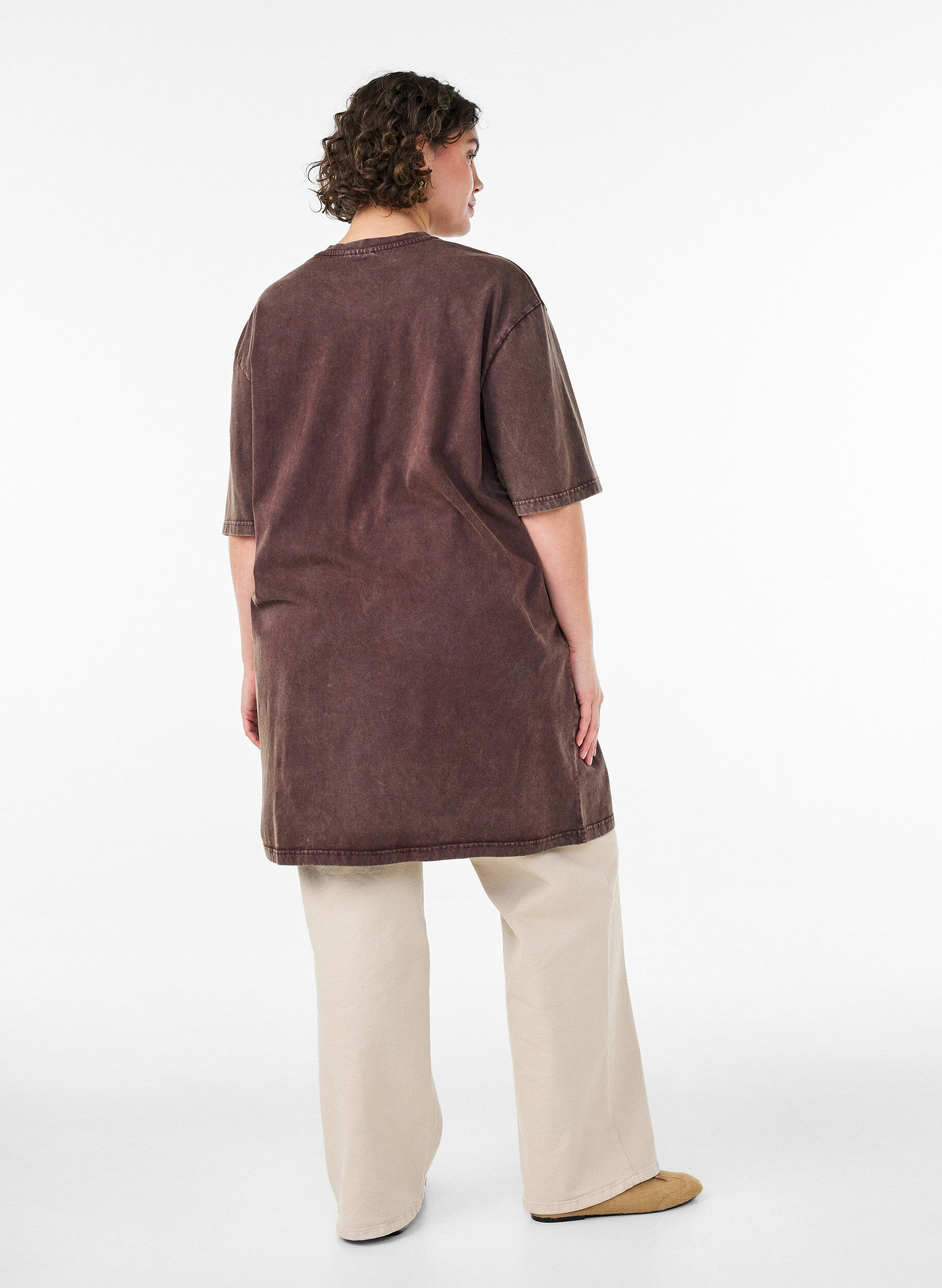 ZizziRobe T-shirt ample avec effet d&eacute;lav&eacute;, Marron, Model image number 2