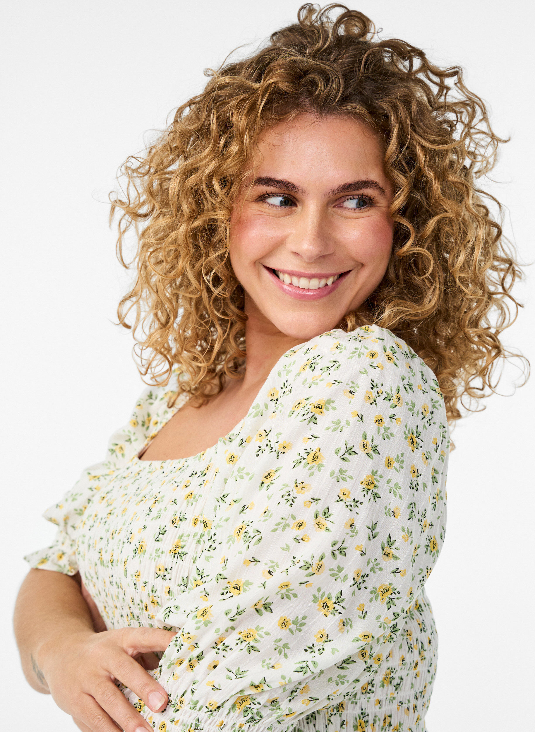 ZizziRobe d'&eacute;t&eacute; en viscose &agrave; imprim&eacute; paisley, Blanc, Model image number 2