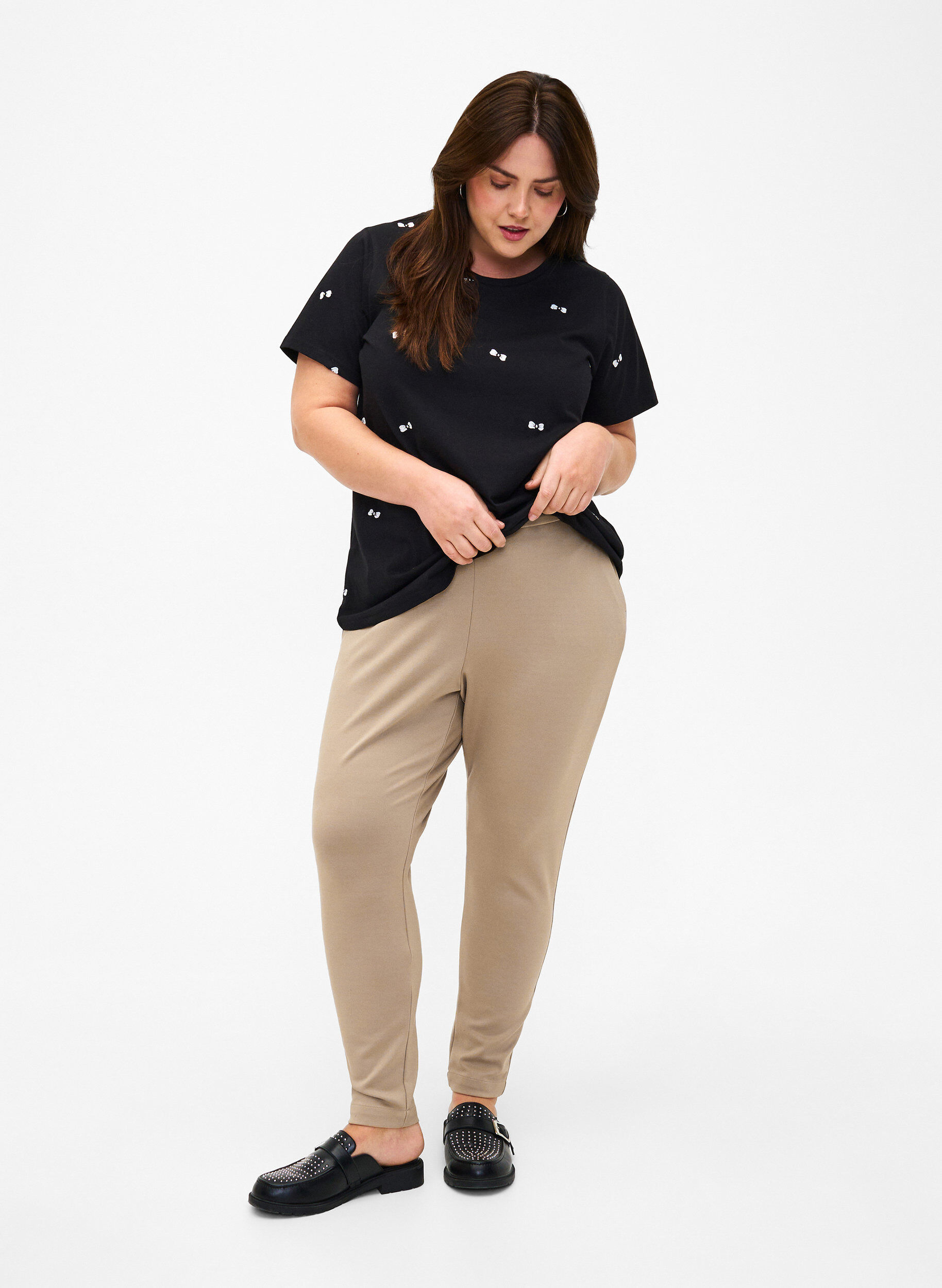 Zizzi Pantalon court avec poches, Beige, Model image number 0