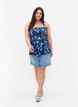 Top de maternité sans manches avec smock, Blue Flower Print, Model image number 4