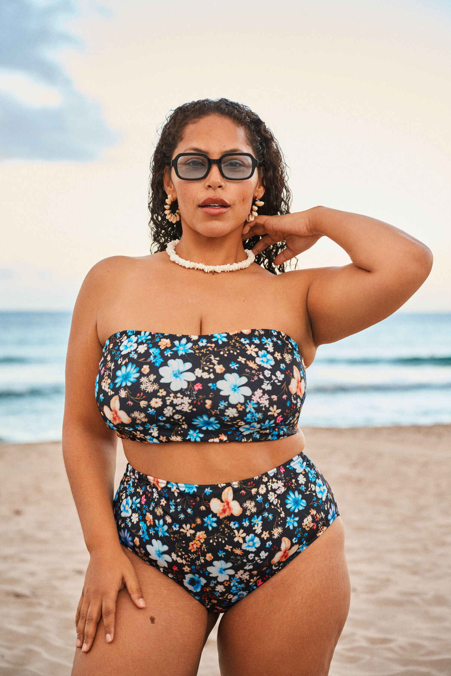 Haut de bikini bandeau, , Model