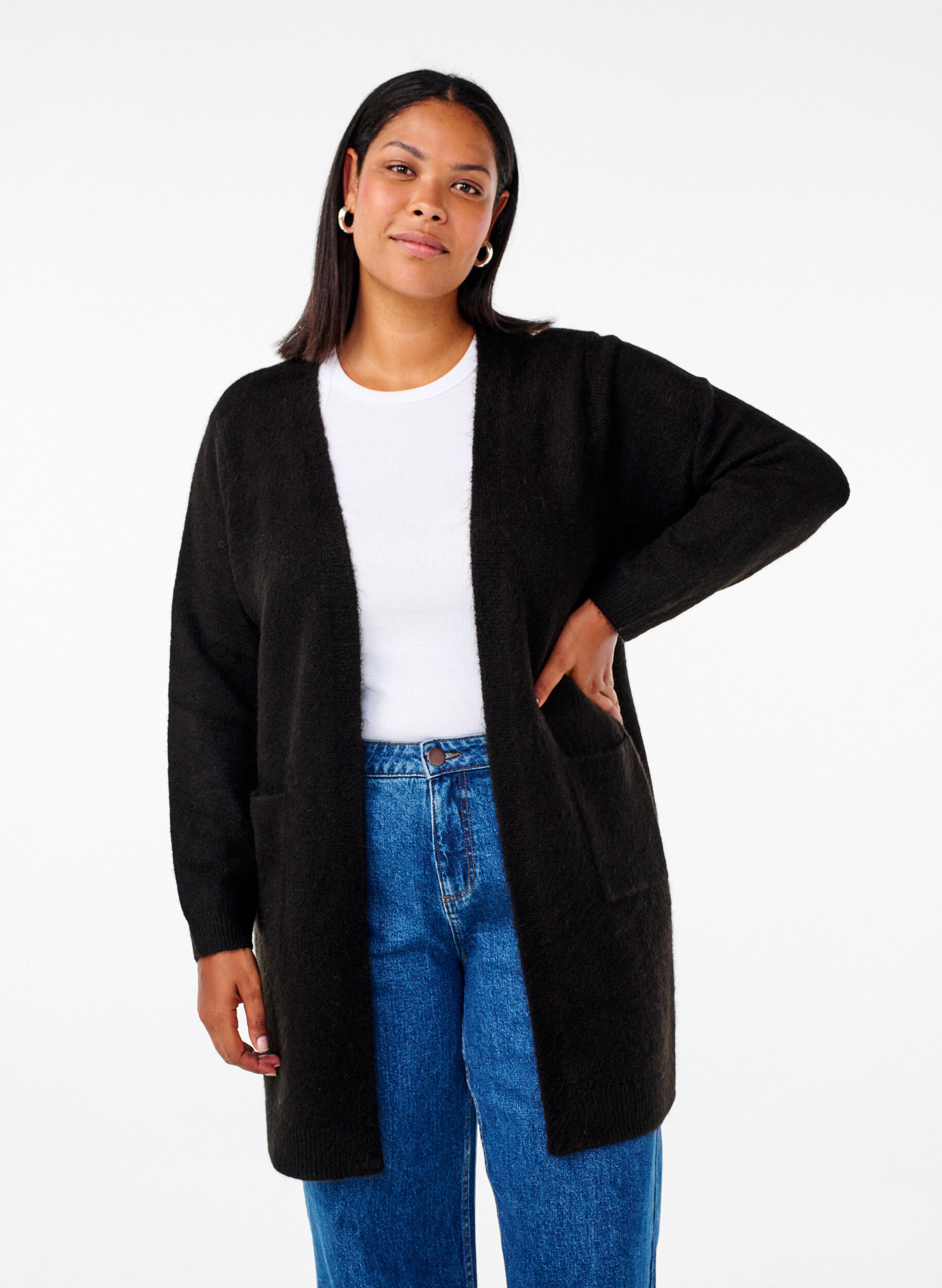 Zizzi Long cardigan tricot&eacute; avec poches, Noir, Model image number 0