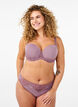 Soutien-gorge moulé avec dentelle et coupes lisses, Rose, Model image number 1