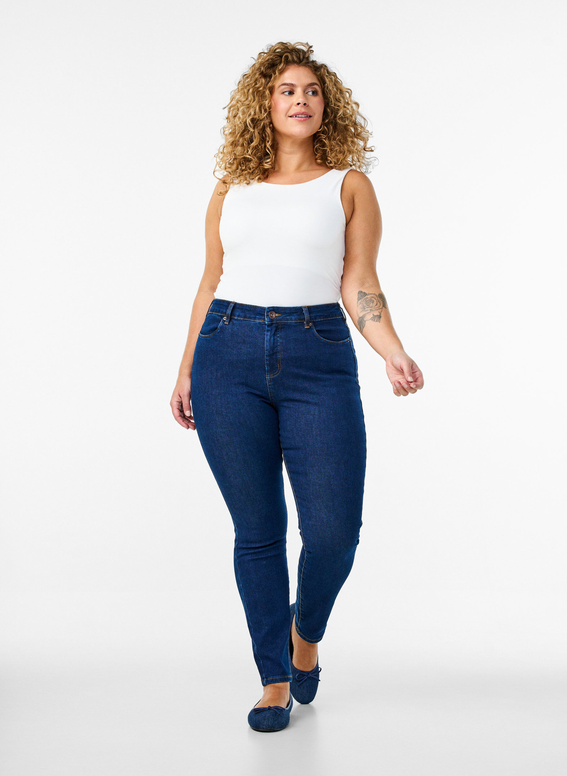 Zizzi Jean Amy taille haute et coupe super slim, Bleu, Model image number 0