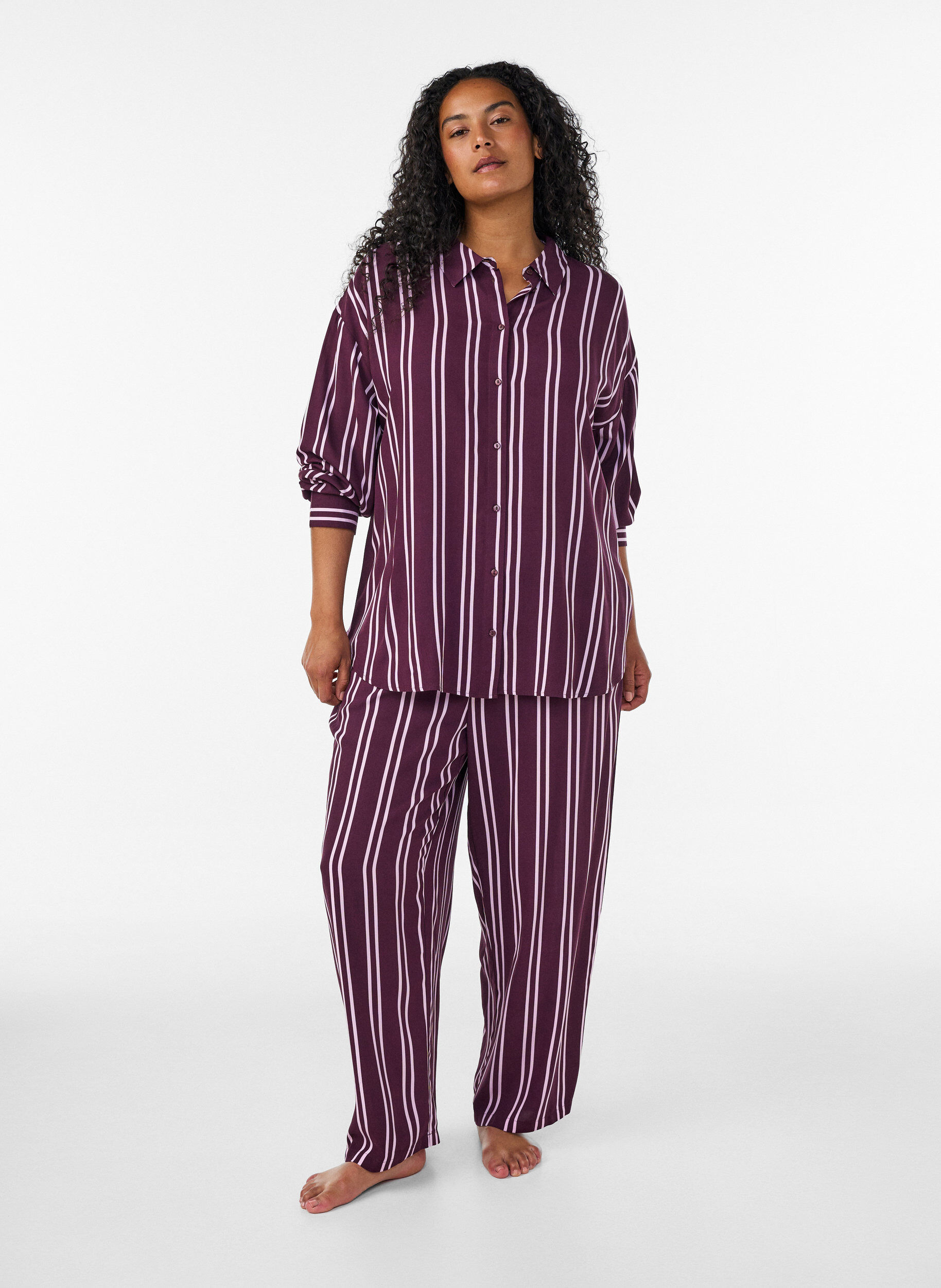 ZizziBas de pyjama ample &agrave; rayures, Bordeaux fonc&eacute;, Model image number 1