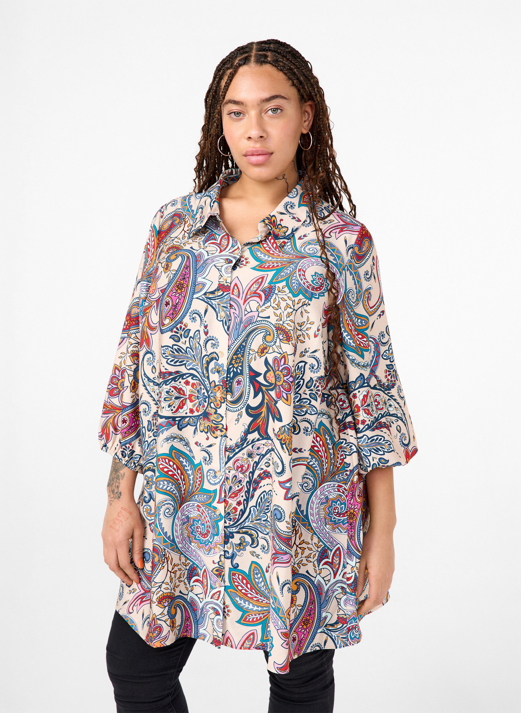 Zizzi Tunique en viscose &agrave; imprim&eacute; cachemire et manches 3/4, Sand Do. Paisley AOP, Model image number 0