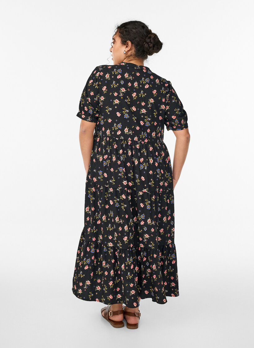 Robe longueur cheville &agrave; manches courtes avec volants &eacute;tag&eacute;s, Noir, Model image number 1