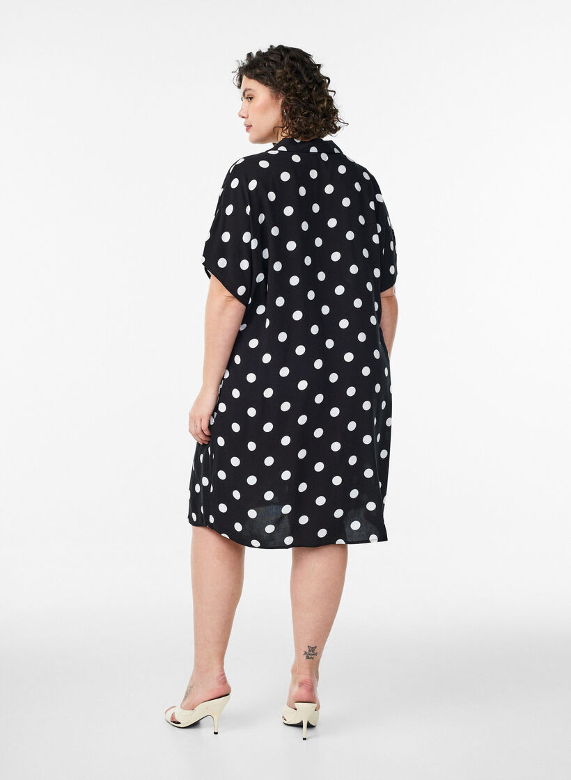 Chemise longue ample en viscose, Vanille, Model image number 2