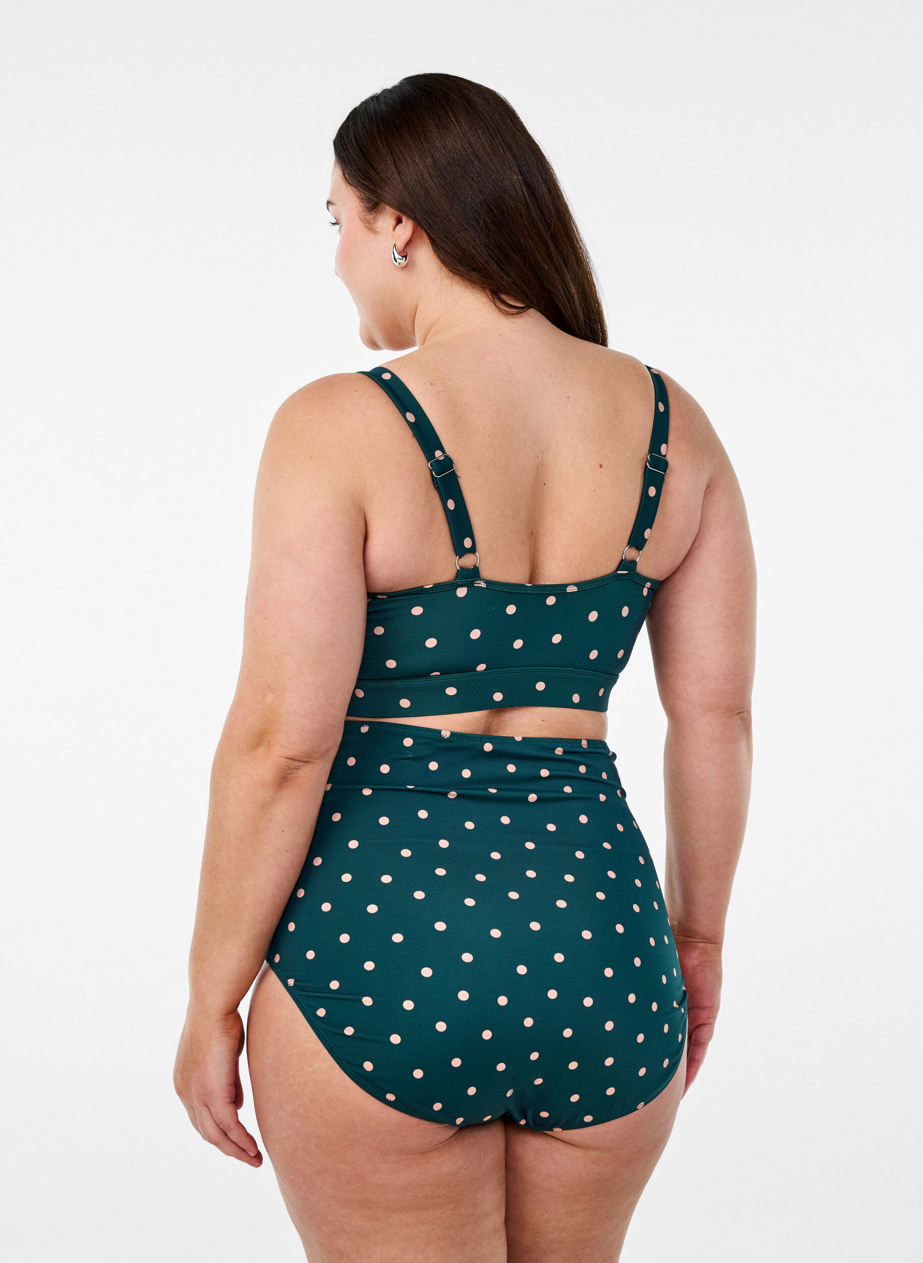 Zizzi Haut de bikini &agrave; pois avec volants, Vert fonc&eacute;, Model image number 2