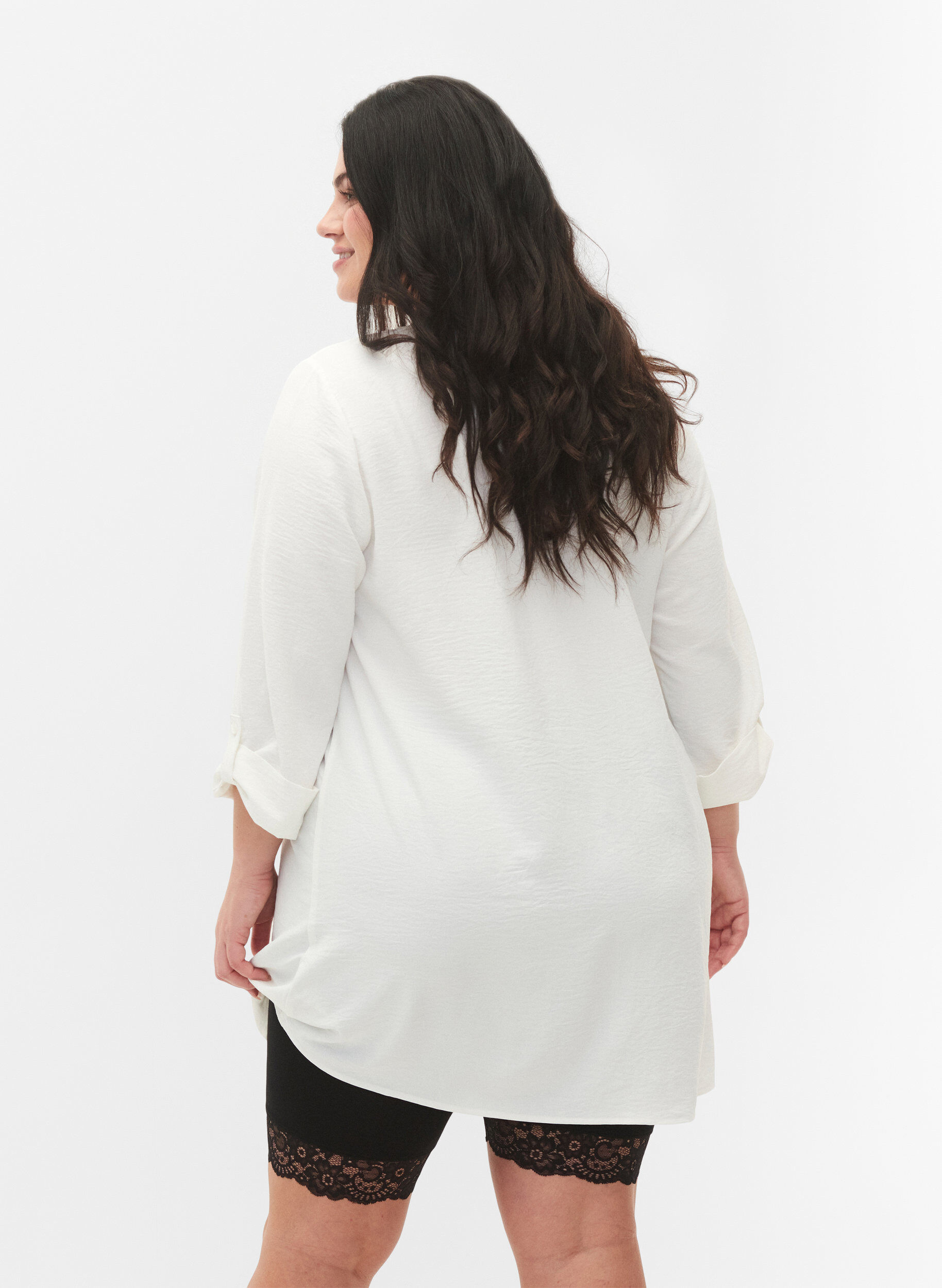 Zizzi Short de cyclisme avec bordure en dentelle, Noir, Model image number 2