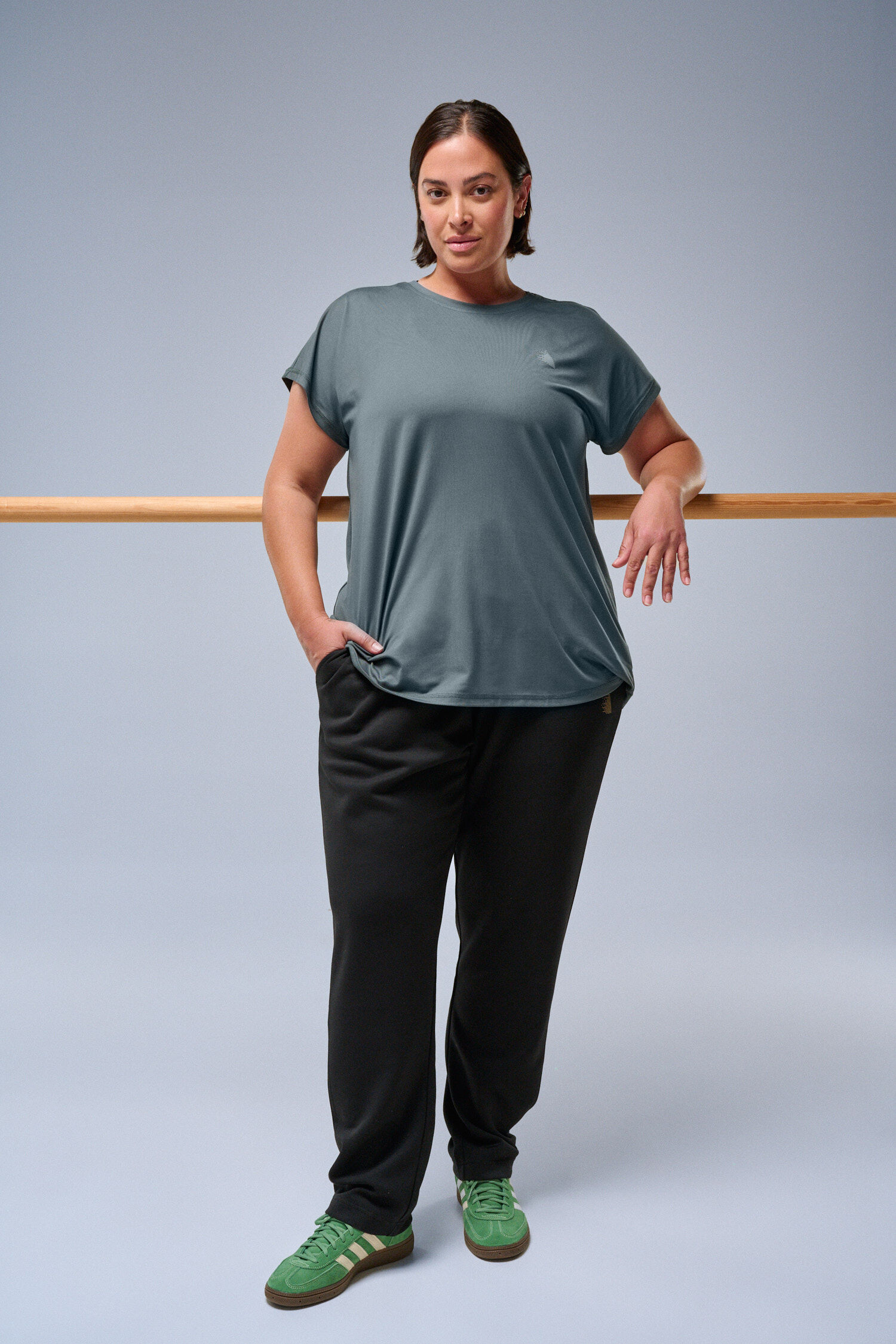 T-shirt de sport et pantalon, , Model