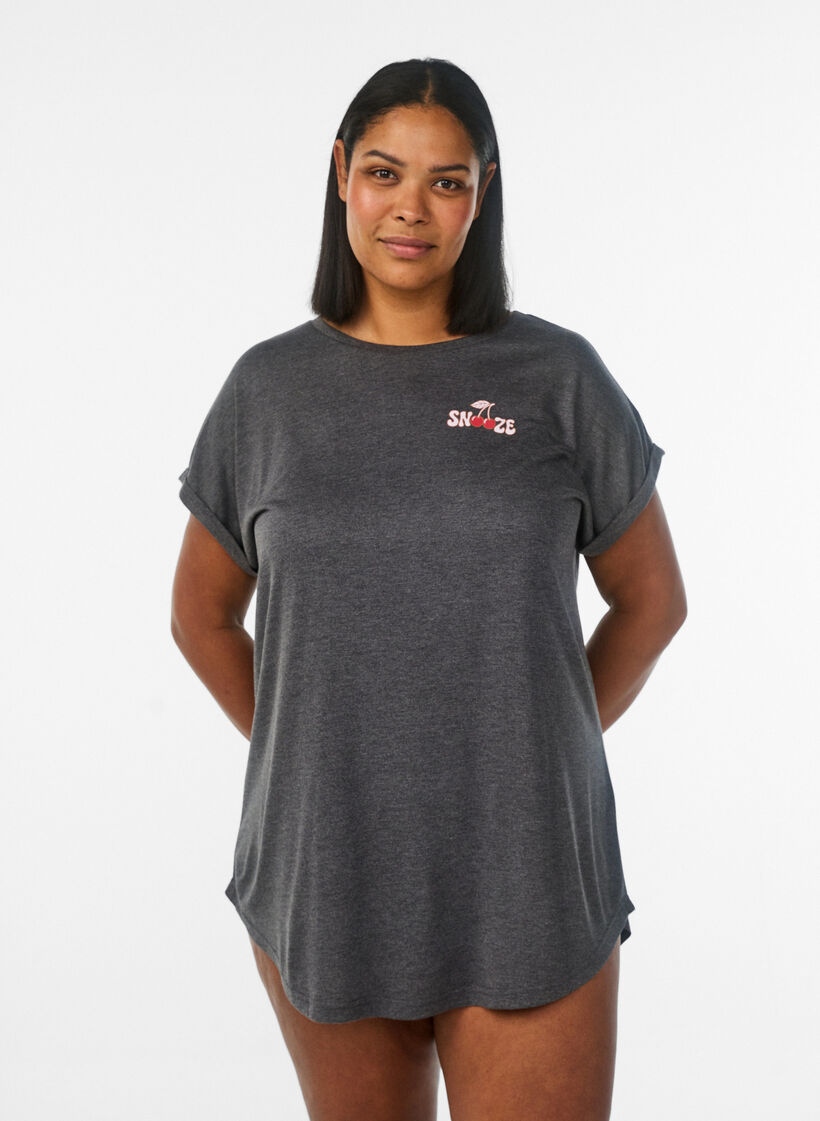 Chemise de nuit &agrave; manches courtes avec imprim&eacute; de texte, Noir, Model image number 0