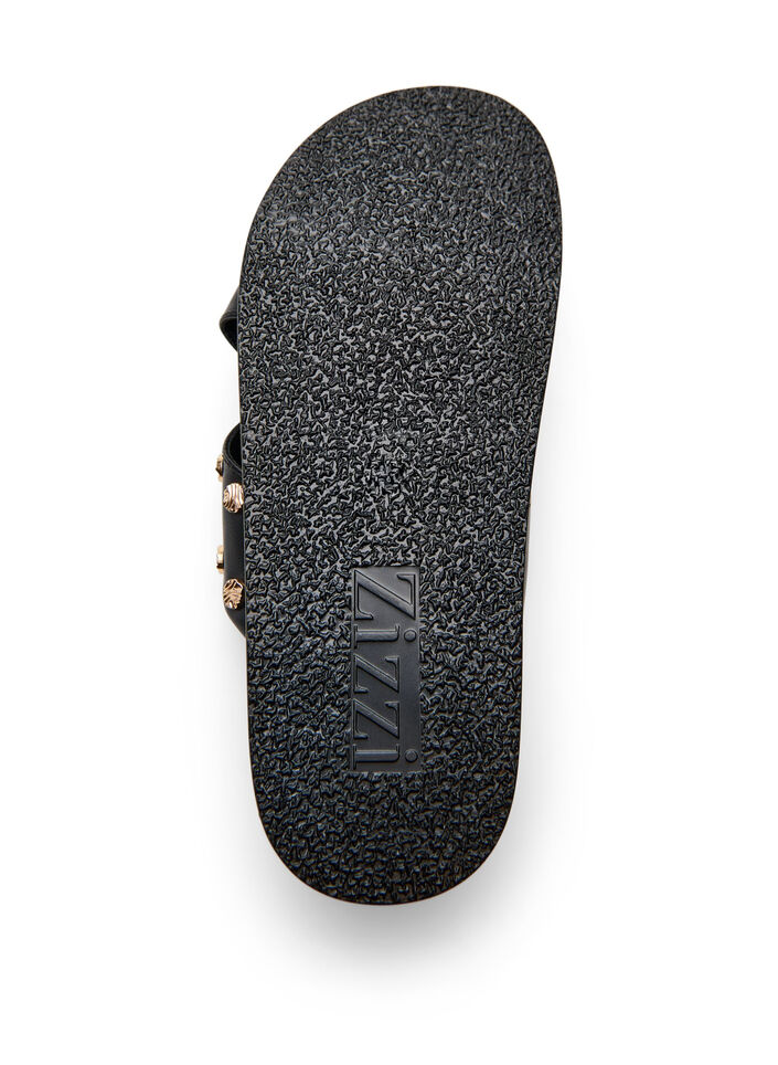 Sandale avec brides crois&eacute;es et clous d&eacute;coratifs, Noir, Packshot image number 4