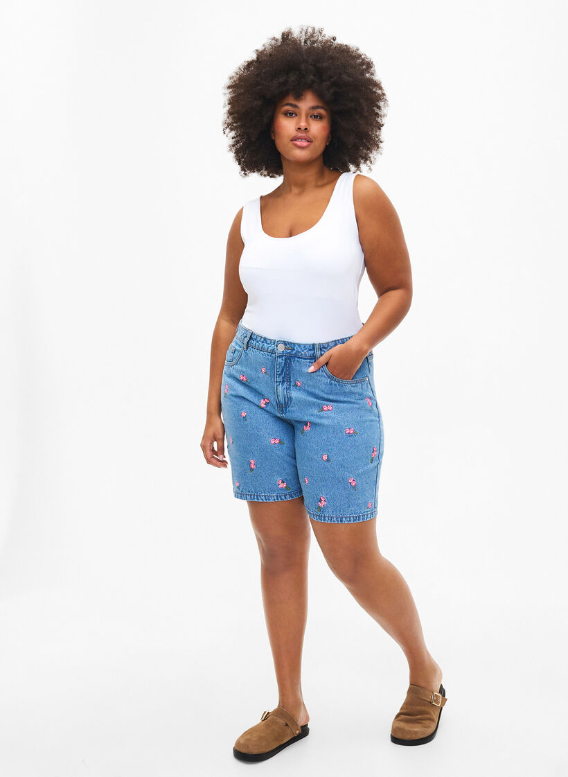 Shorts en jean avec des fleurs brodées, Bleu Clair, Model image number 1