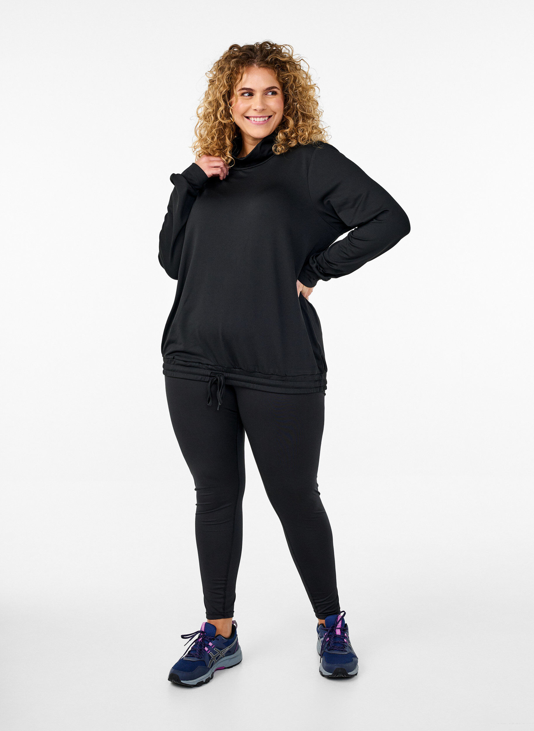 Zizzi Haut de sport &agrave; col montant, Black, Model image number 3