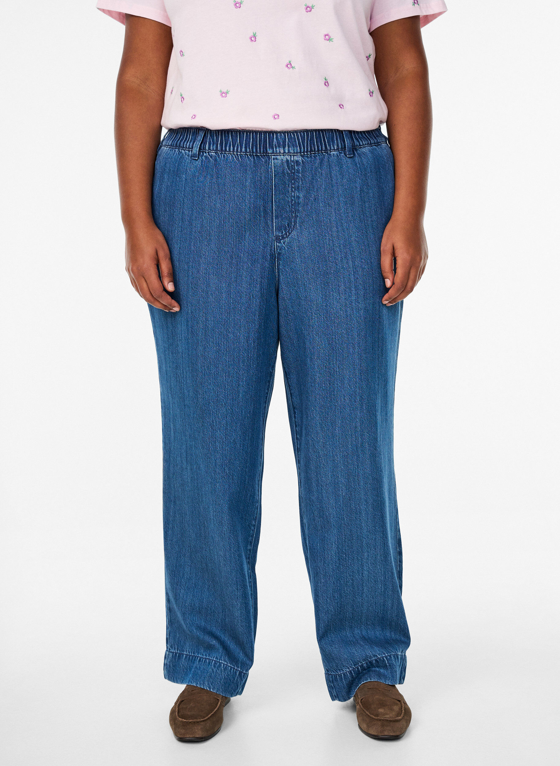 Zizzi Jean large avec taille &eacute;lastiqu&eacute;e, Bleu, Model image number 2