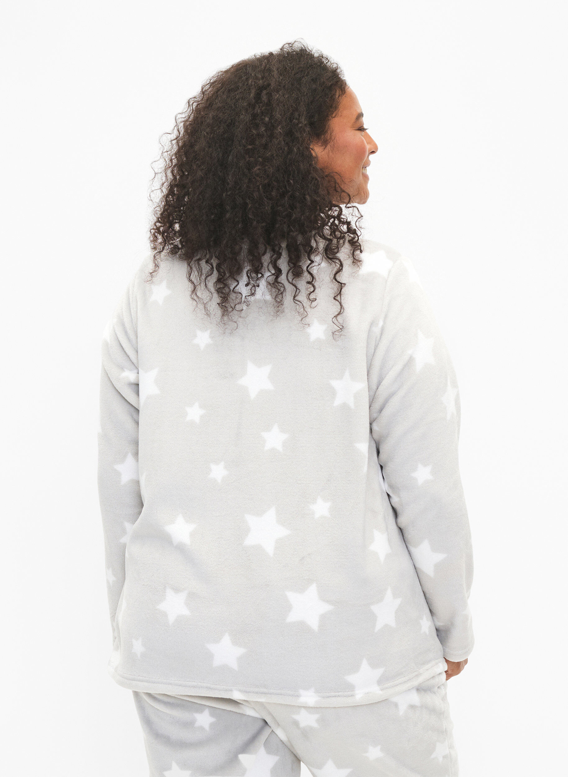 Zizzi Blouse &agrave; manches longues avec des &eacute;toiles, Grey Star, Model image number 1