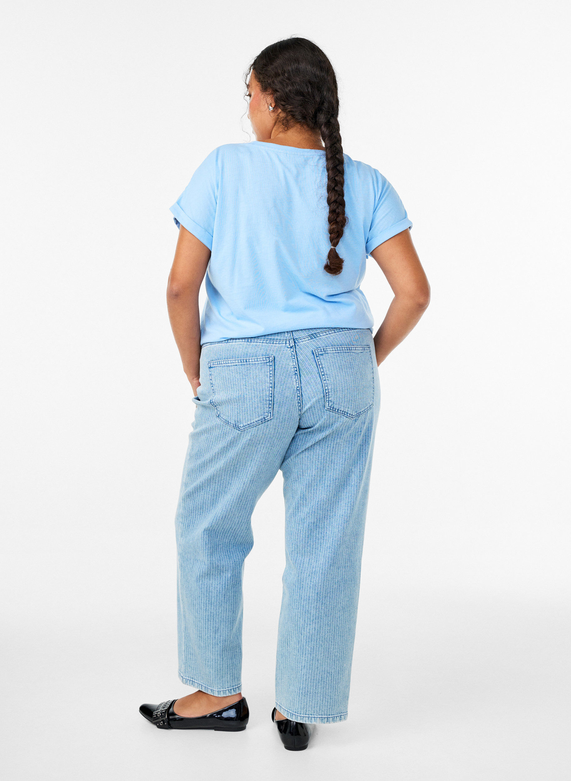 Zizzi Jean coupe droite &agrave; fines rayures, Bleu, Model image number 1