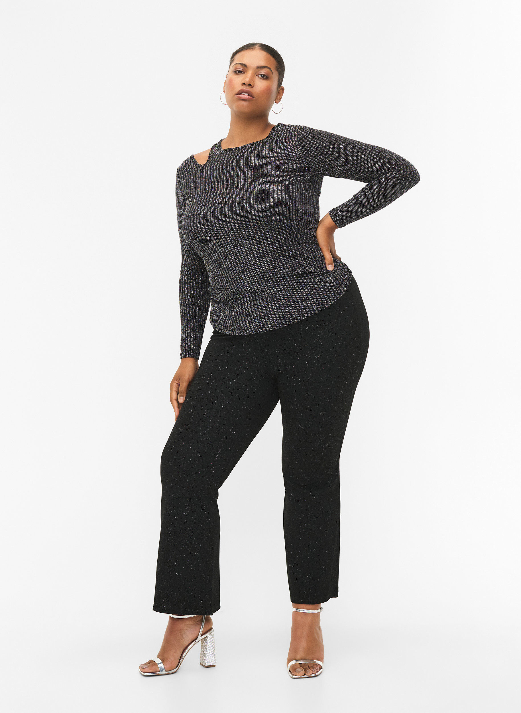 Zizzi Blouse &agrave; manches longues avec d&eacute;coupe et paillettes, B. w. Silver Stripes, Model image number 3