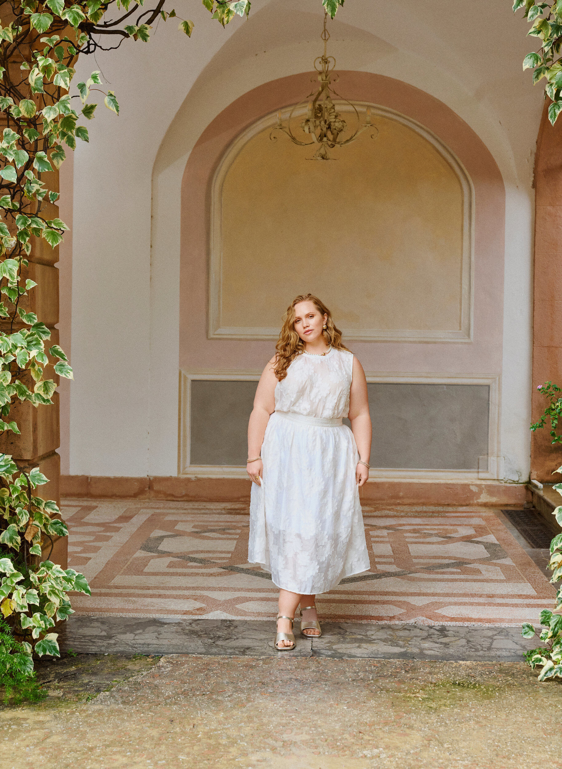 Zizzi Jupe midi en jacquard floral, Vanille, Image image number 0