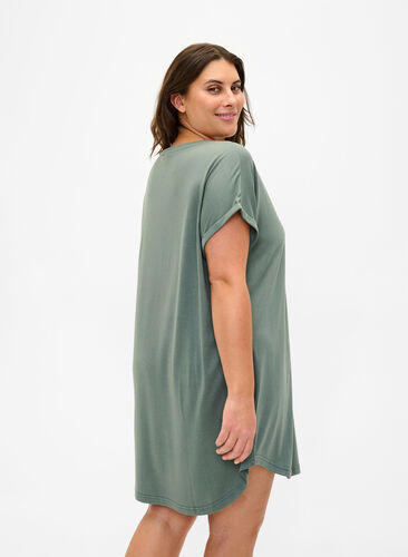 Chemise de nuit à manches courtes avec imprimé de texte, Balsam Green Love, Model image number 1