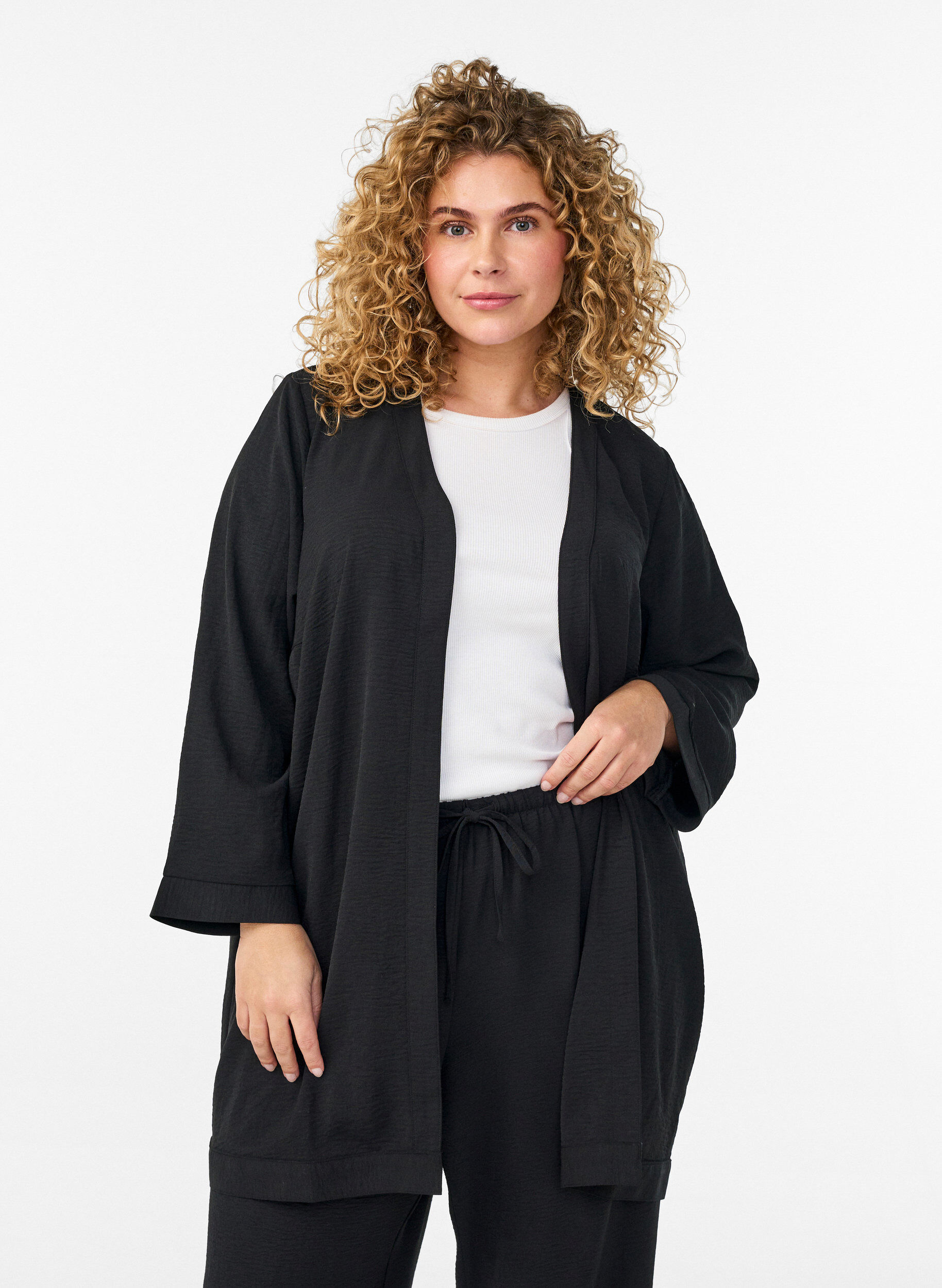 Zizzi Kimono avec manches 7/8, Noir, Model image number 0