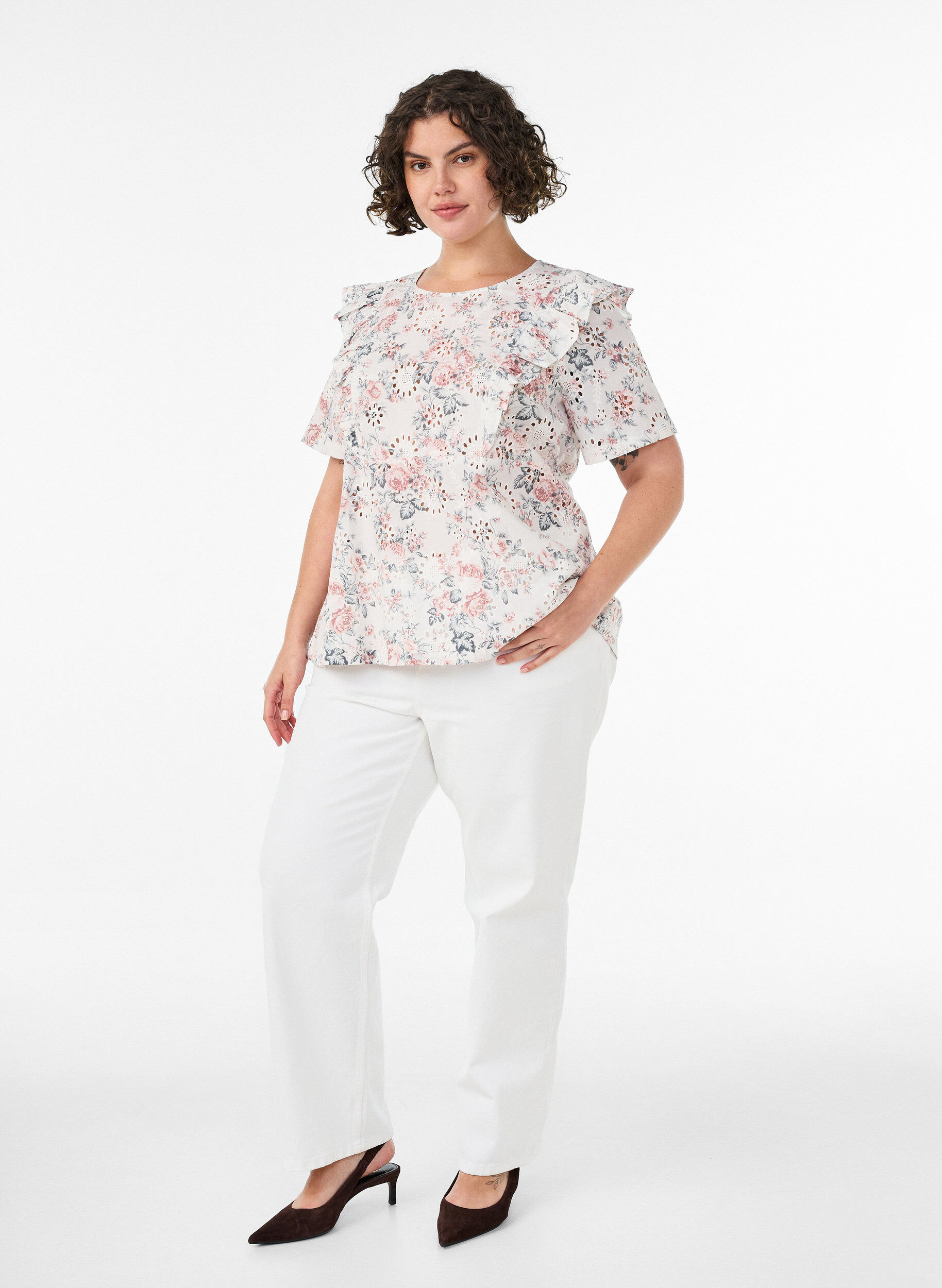 ZizziBlouse en coton avec broderie anglaise et volants, Rose poudr&eacute;e, Model image number 1