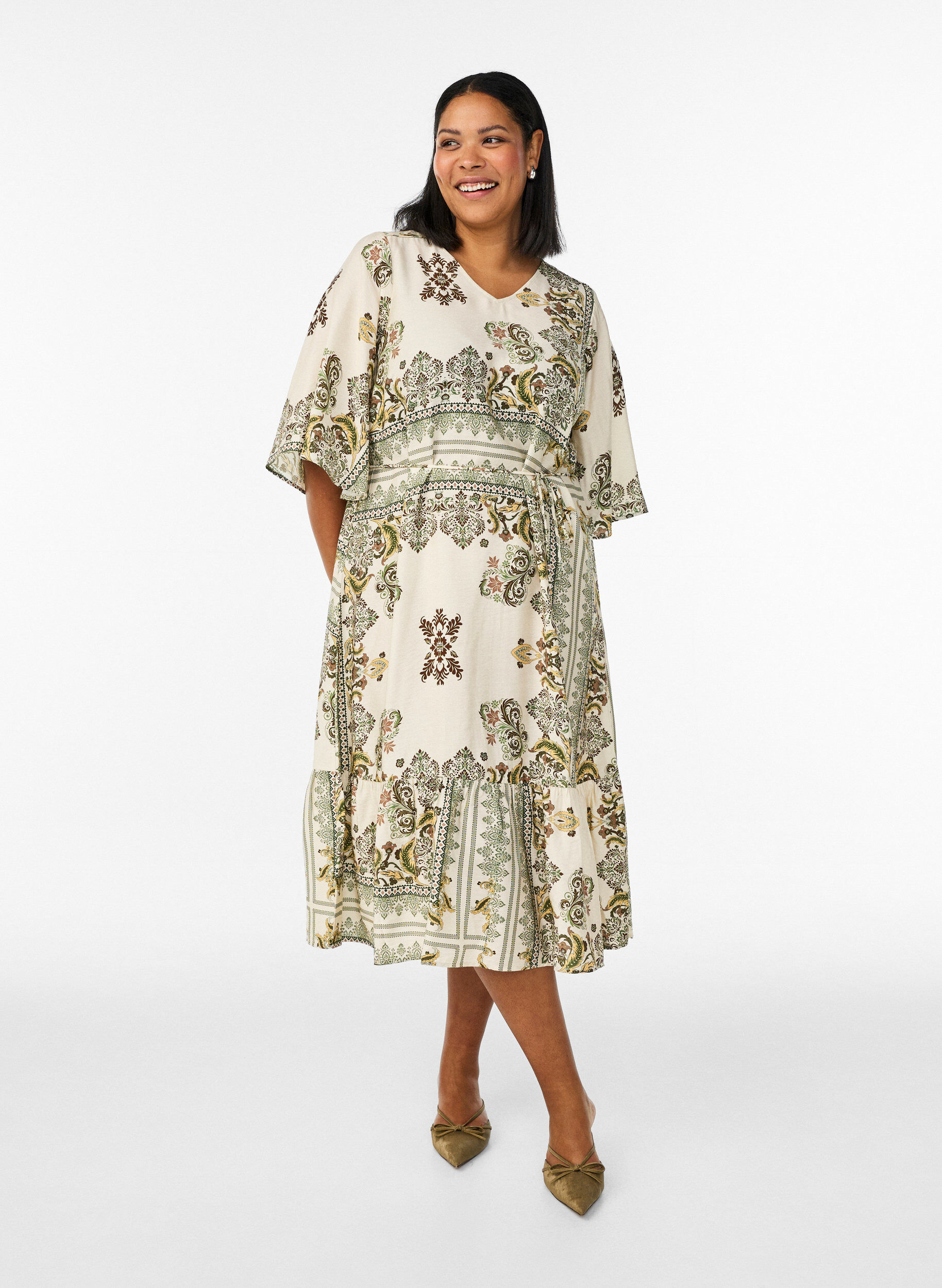 Zizzi Robe midi imprim&eacute;e en viscose avec ceinture &agrave; nouer, Vert, Model image number 0