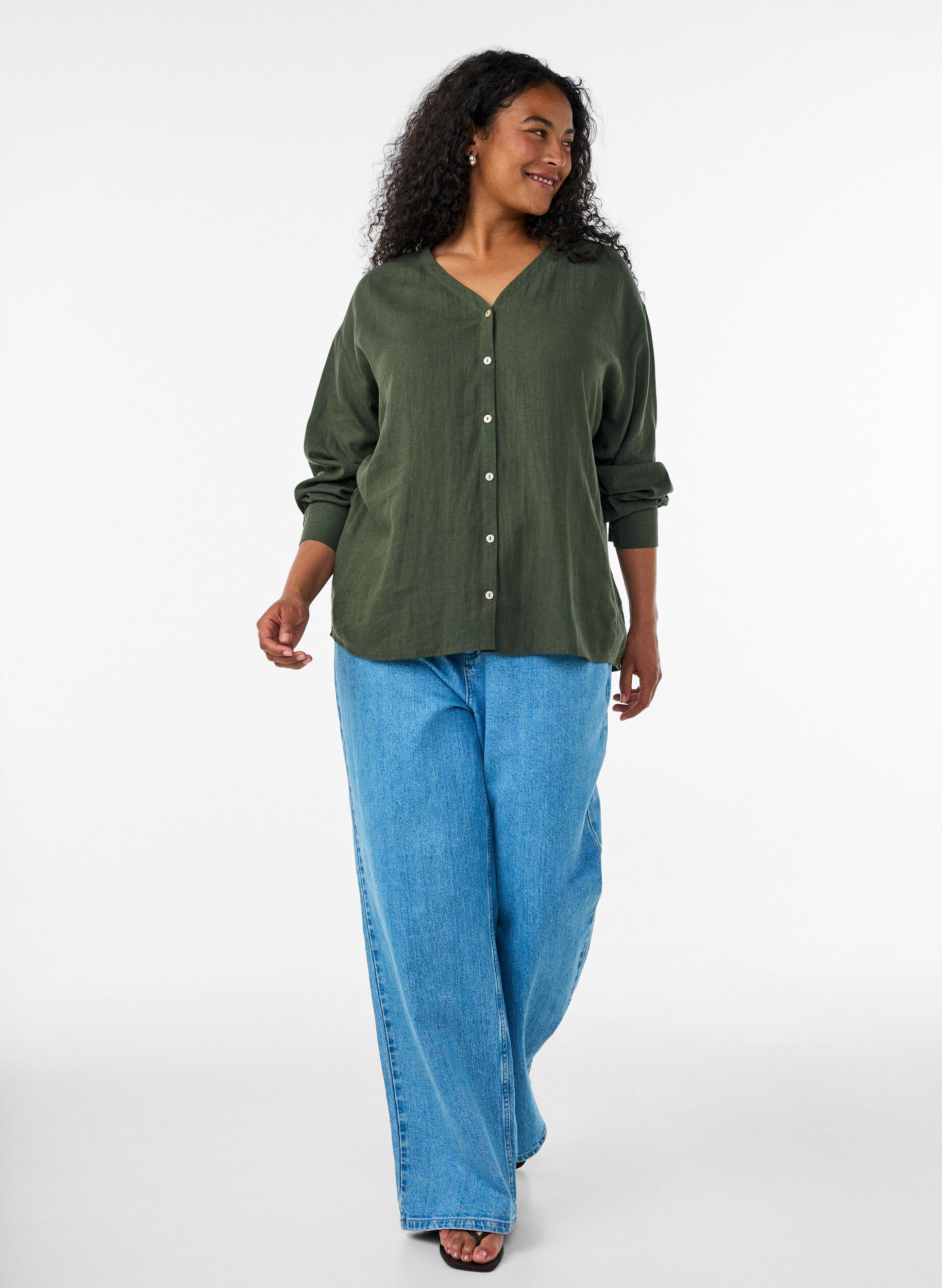 ZizziBlouse en lin et viscose avec col en V, Vert, Model image number 1