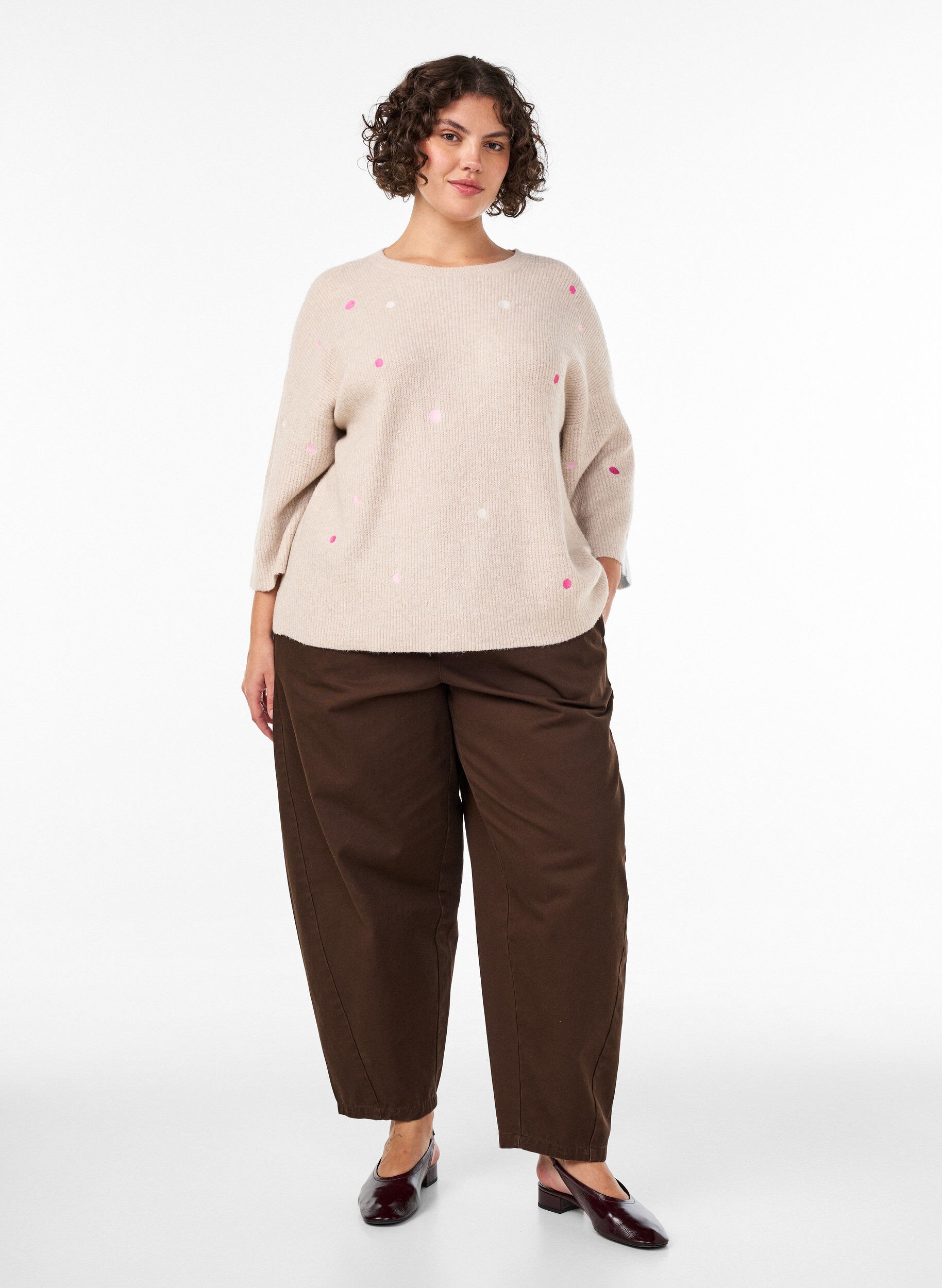 ZizziBlouse en maille avec de petits motifs brod&eacute;s, Beige, Model image number 1