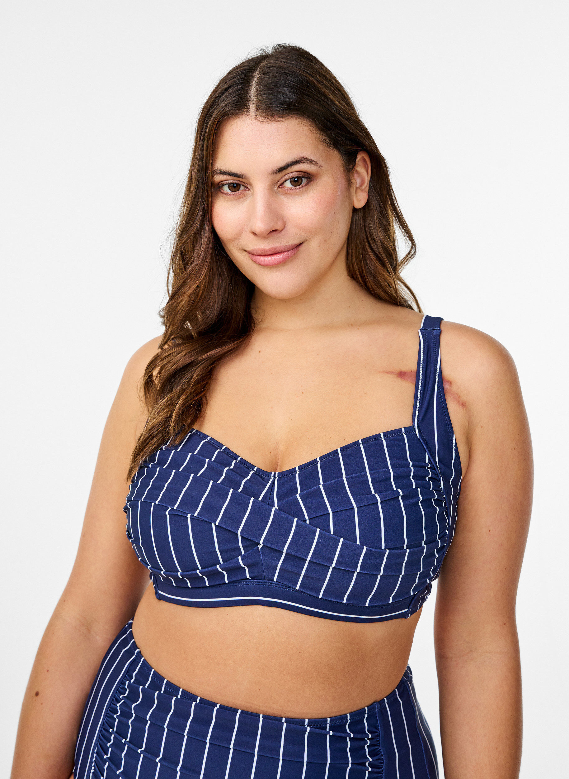 Zizzi Haut de bikini rembourr&eacute; et imprim&eacute;, Bleu, Model image number 0