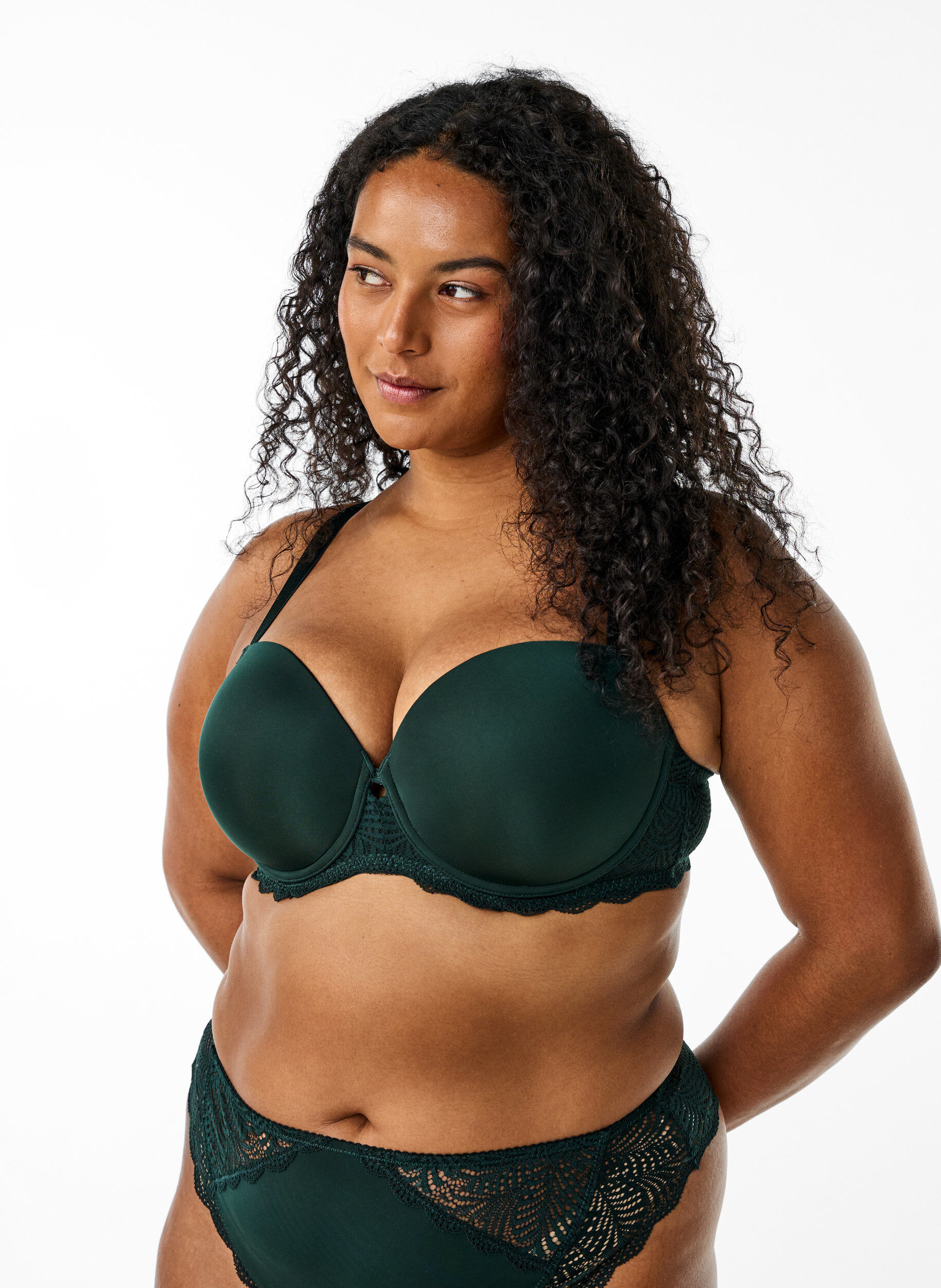 Soutien-gorge avec bonnets moul&eacute;s et dentelle, Vert fonc&eacute;, Model