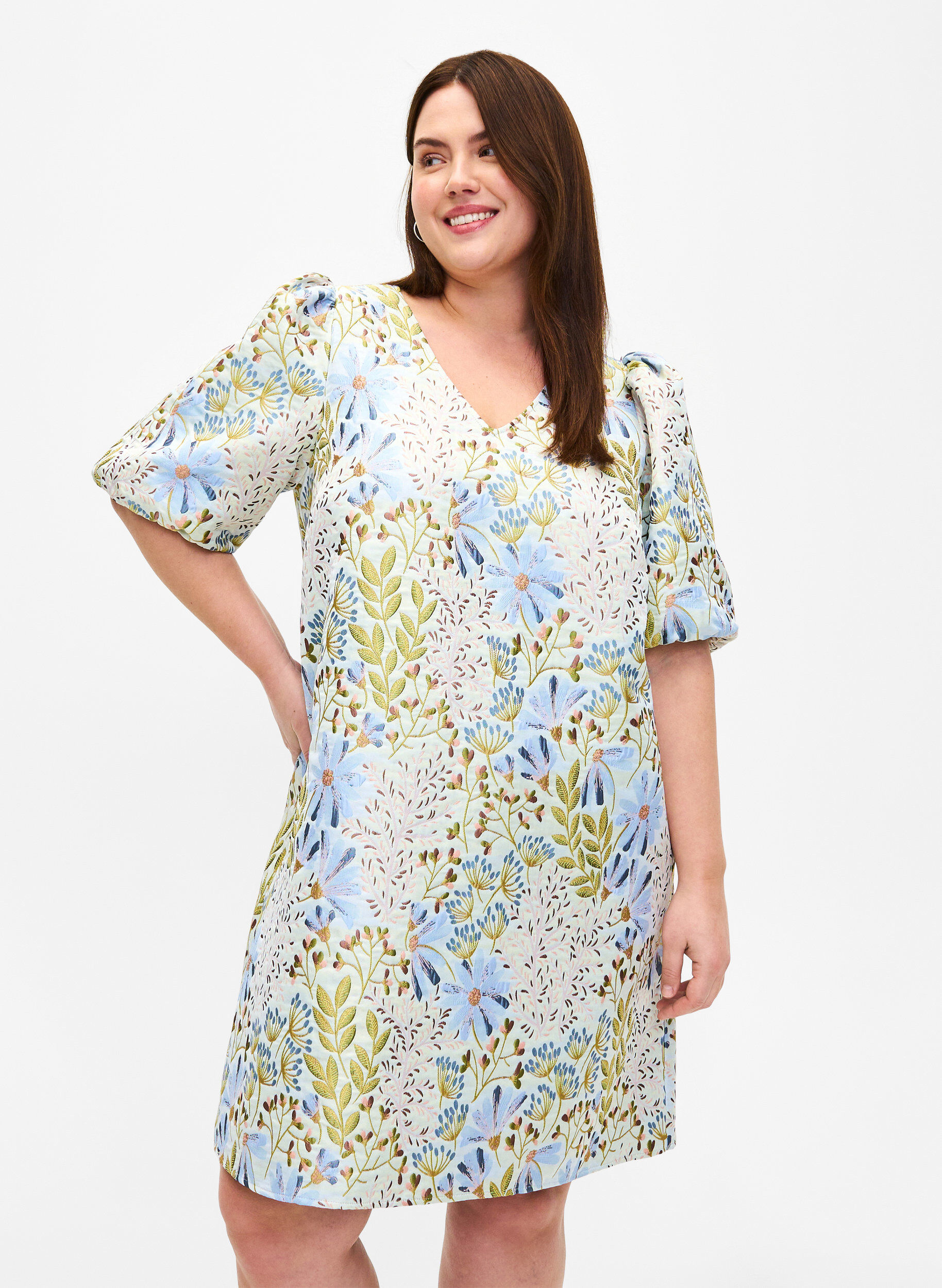 Zizzi Robe en jacquard avec manches 1/2, Wild Flower AOP, Model image number 0