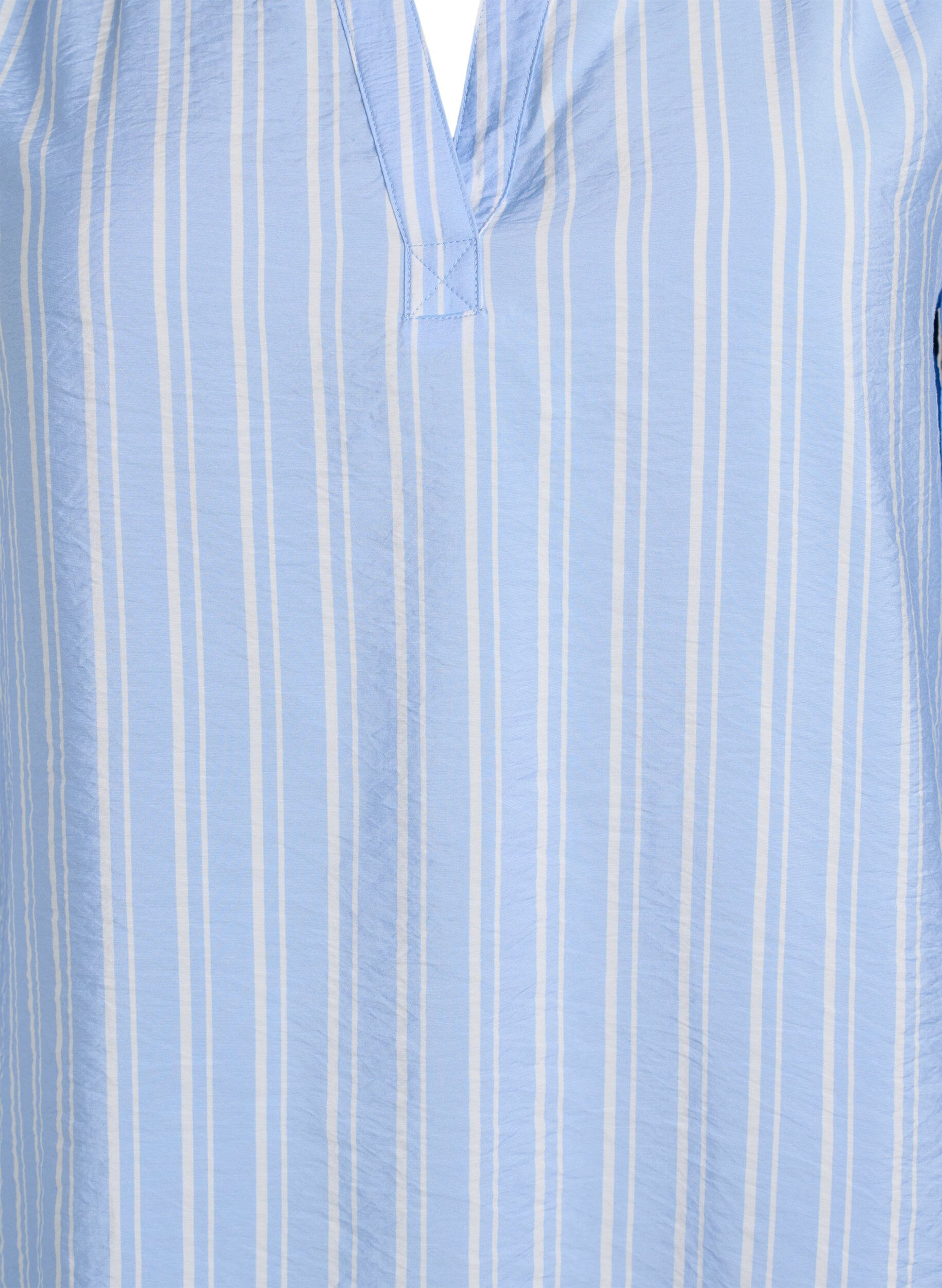 Zizzi FLASH - Chemisier &agrave; rayures avec col en V, Bleu Clair, Packshot image number 2