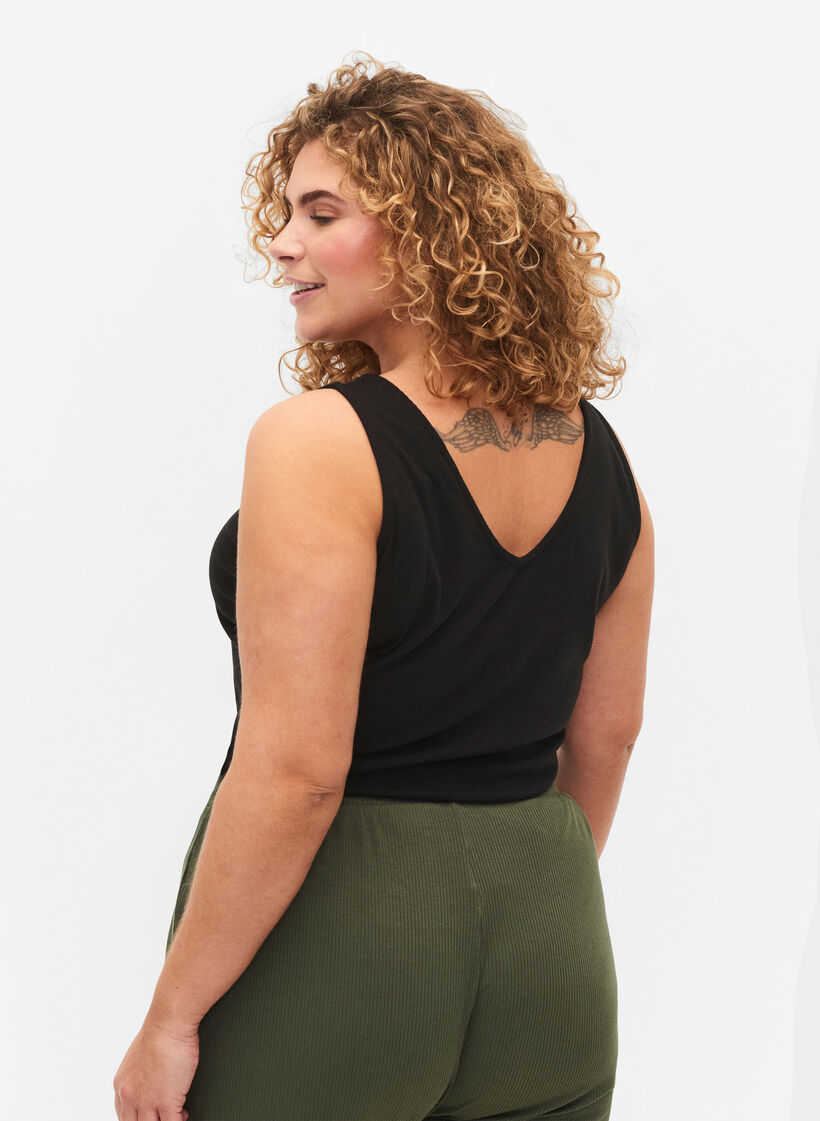 Top basique en côte avec encolure en V, Black, Model image number 1