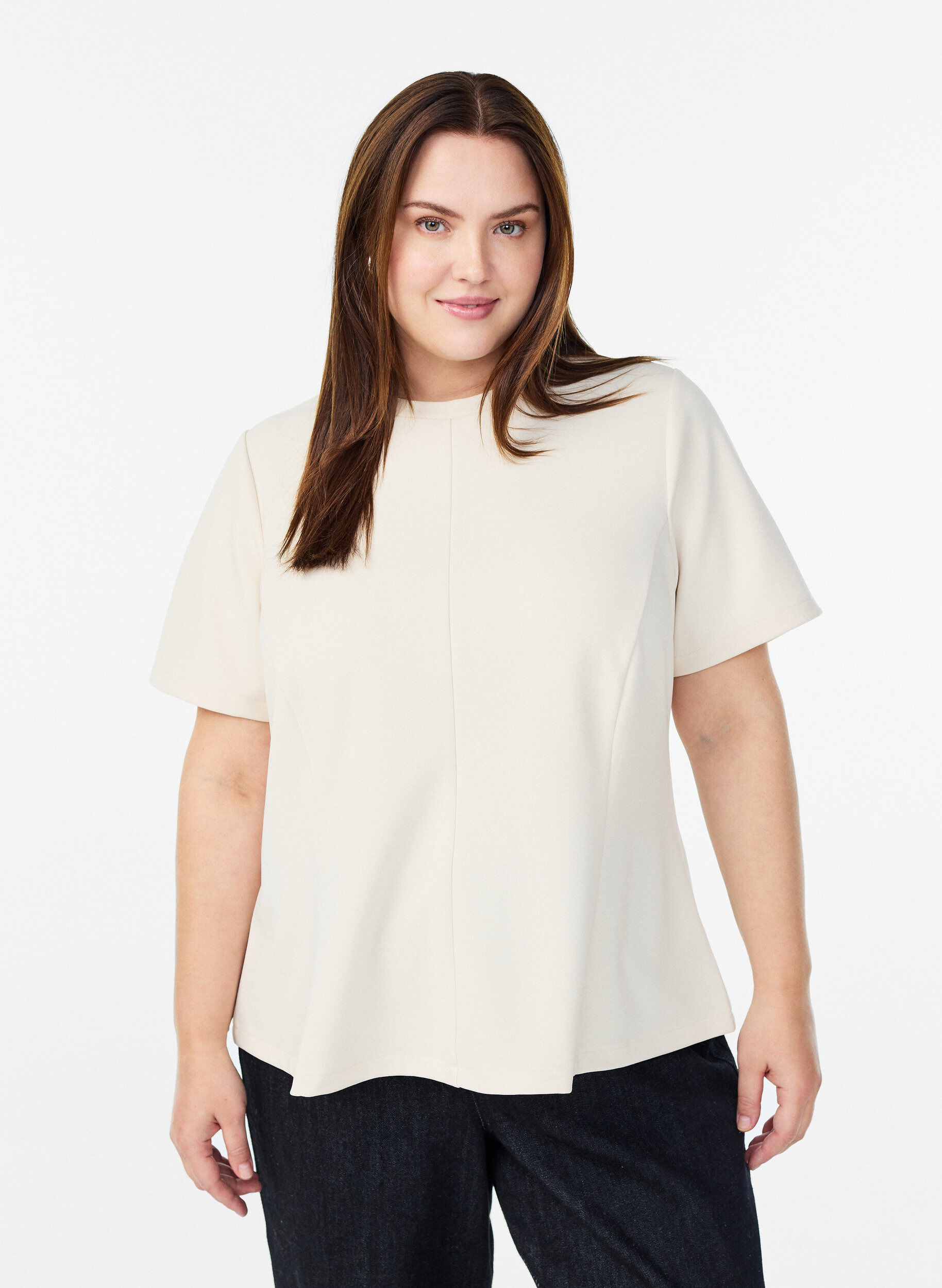 Blouse &agrave; manches courtes avec pinces de cintrage, Beige, Model