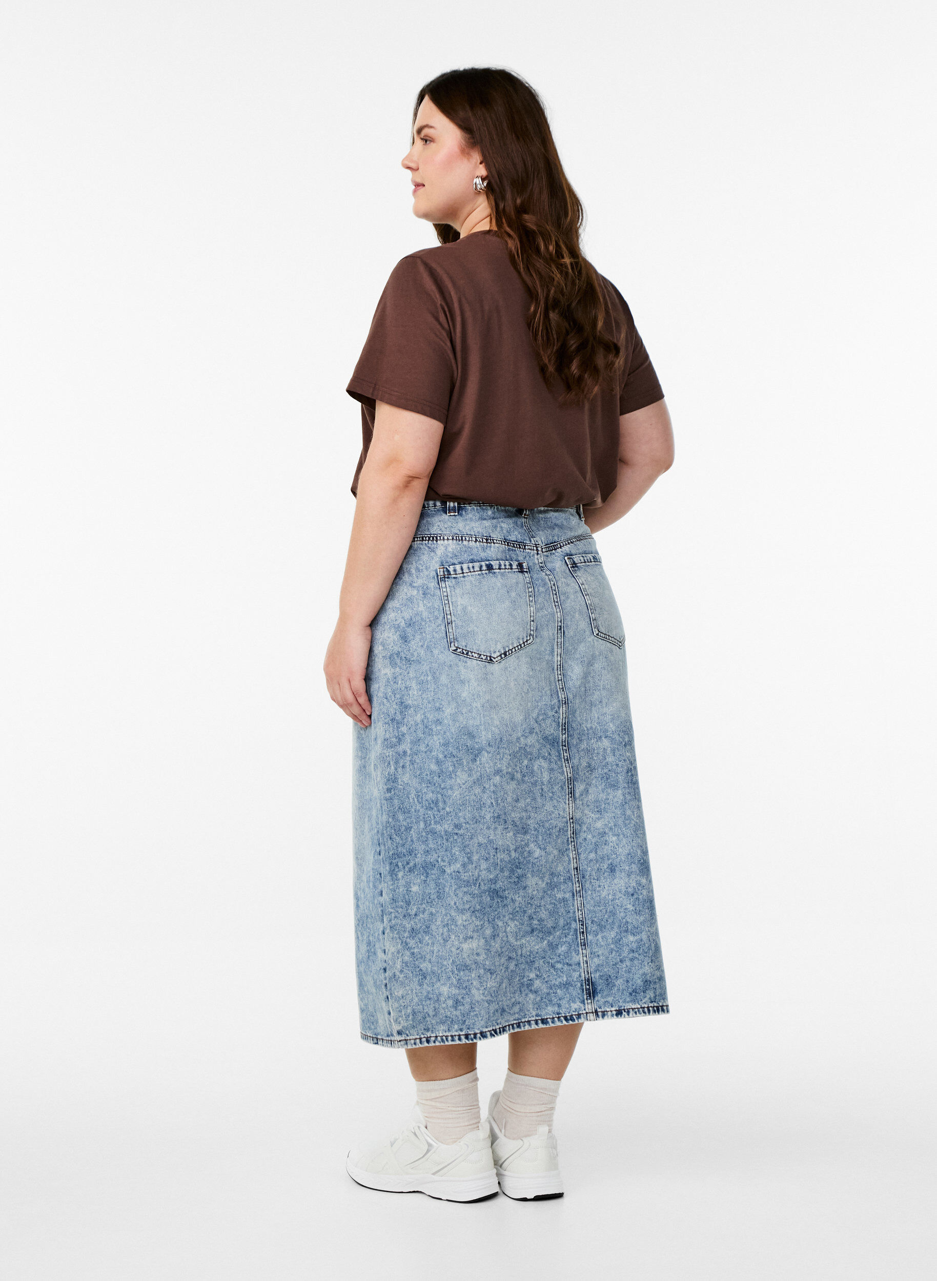 Zizzi Jupe maxi en denim avec fente avant, Bleu Clair, Model image number 1