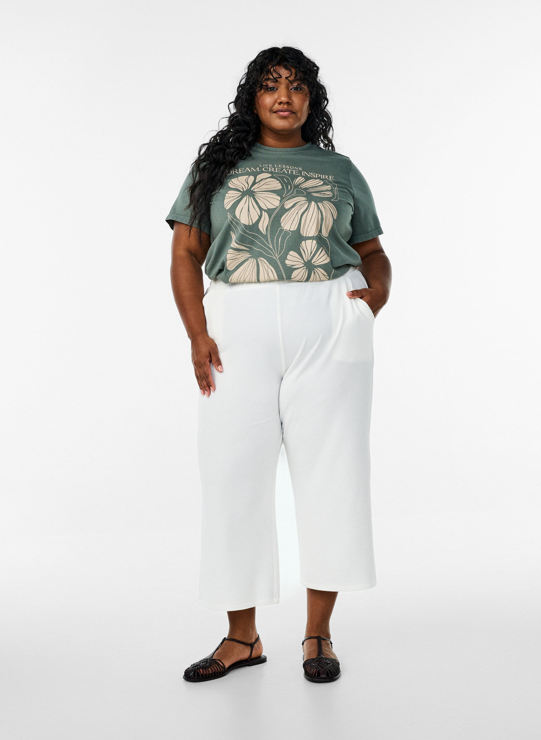 Pantalon ample en longueur 7/8, Beige, Model